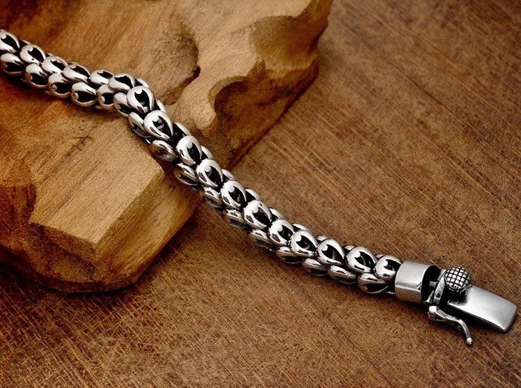 Vintage Retro Thick Dragon Scale Bracelet Size ONE SIZE - 2 Thumbnail