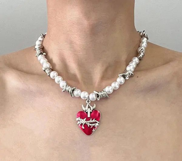 Jewelry Barbed Wire Pearl Chain Necklace with Red Heart Pendant Size ONE SIZE - 3 Thumbnail
