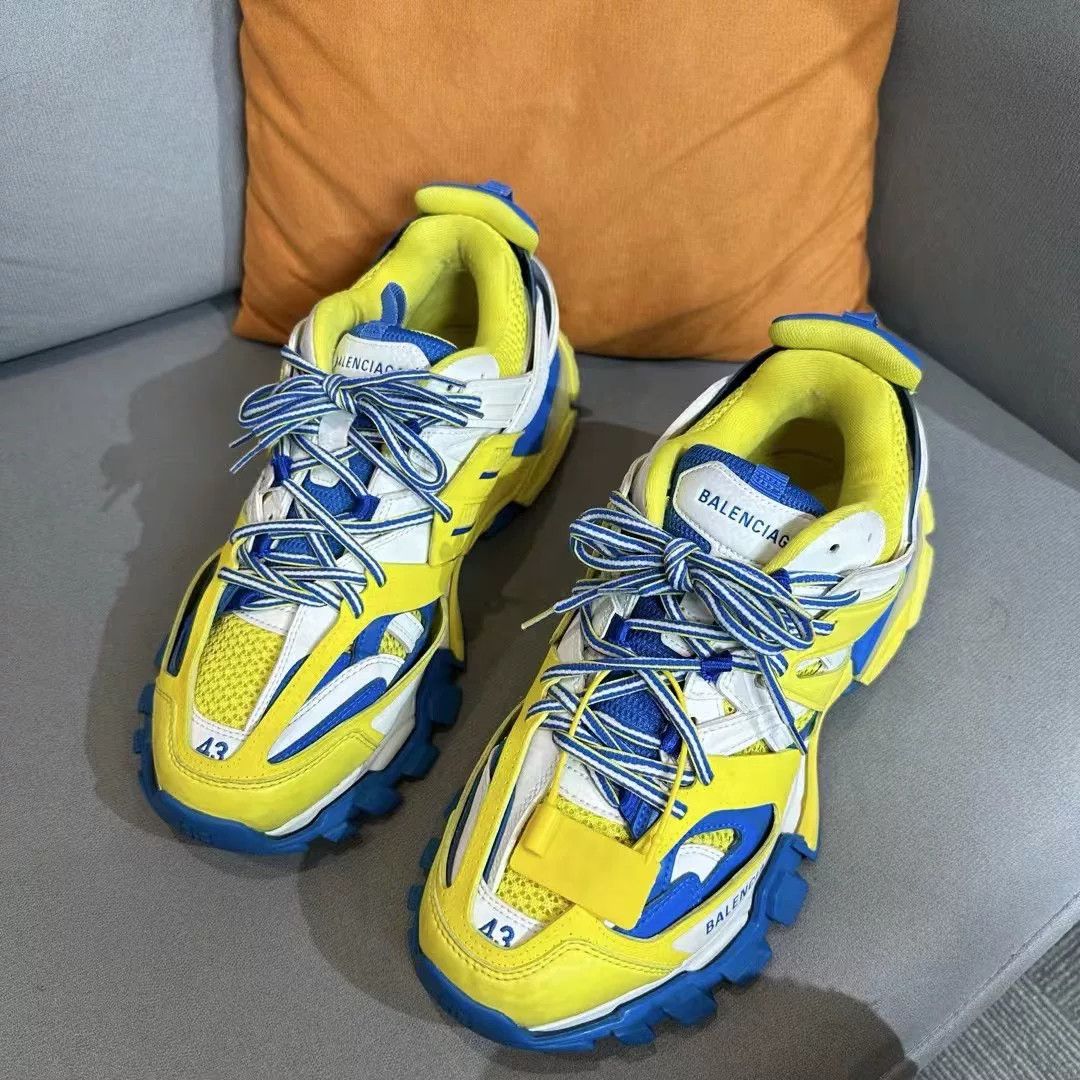 Balenciaga Balenciaga Yellow Lowtop Sneakers 10 Men Size US 10 / EU 43 - 1 Thumbnail