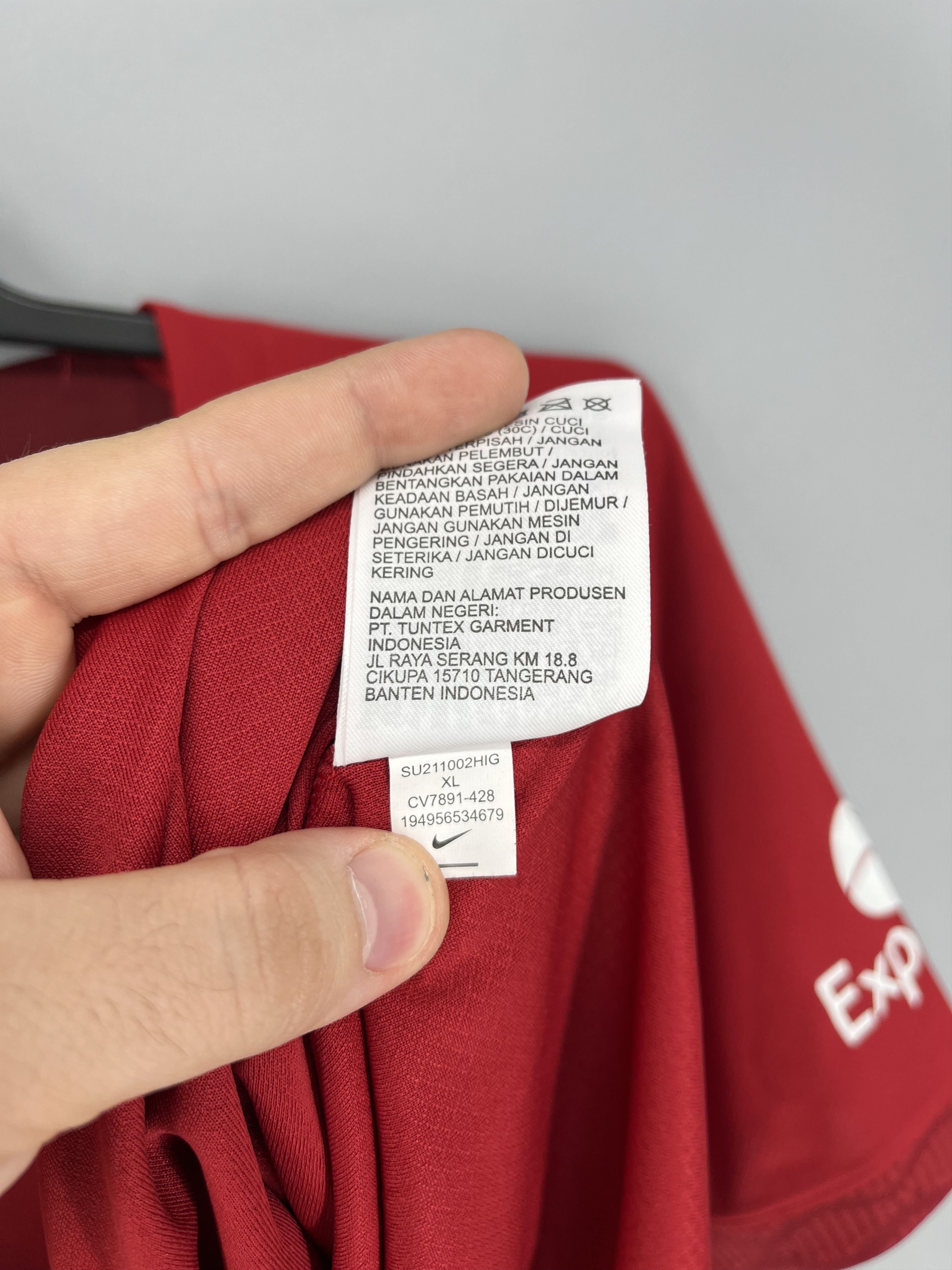 Nike Liverpool home football shirt jersey camiseta Nike Size US XL / EU 56 / 4 - 13 Thumbnail