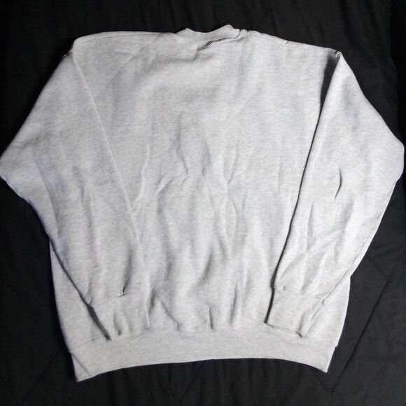 Disney Vintage Disney Winnie The Pooh Embroidered Sweatshirt Size US XL / EU 56 / 4 - 6 Thumbnail