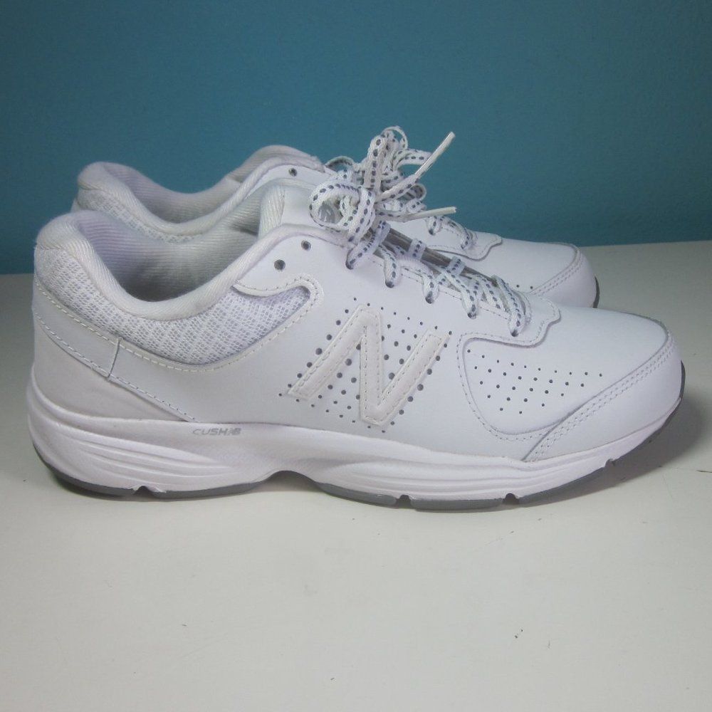 Womens Size 7.5 New Balance White Leather 411 Walking Athlet