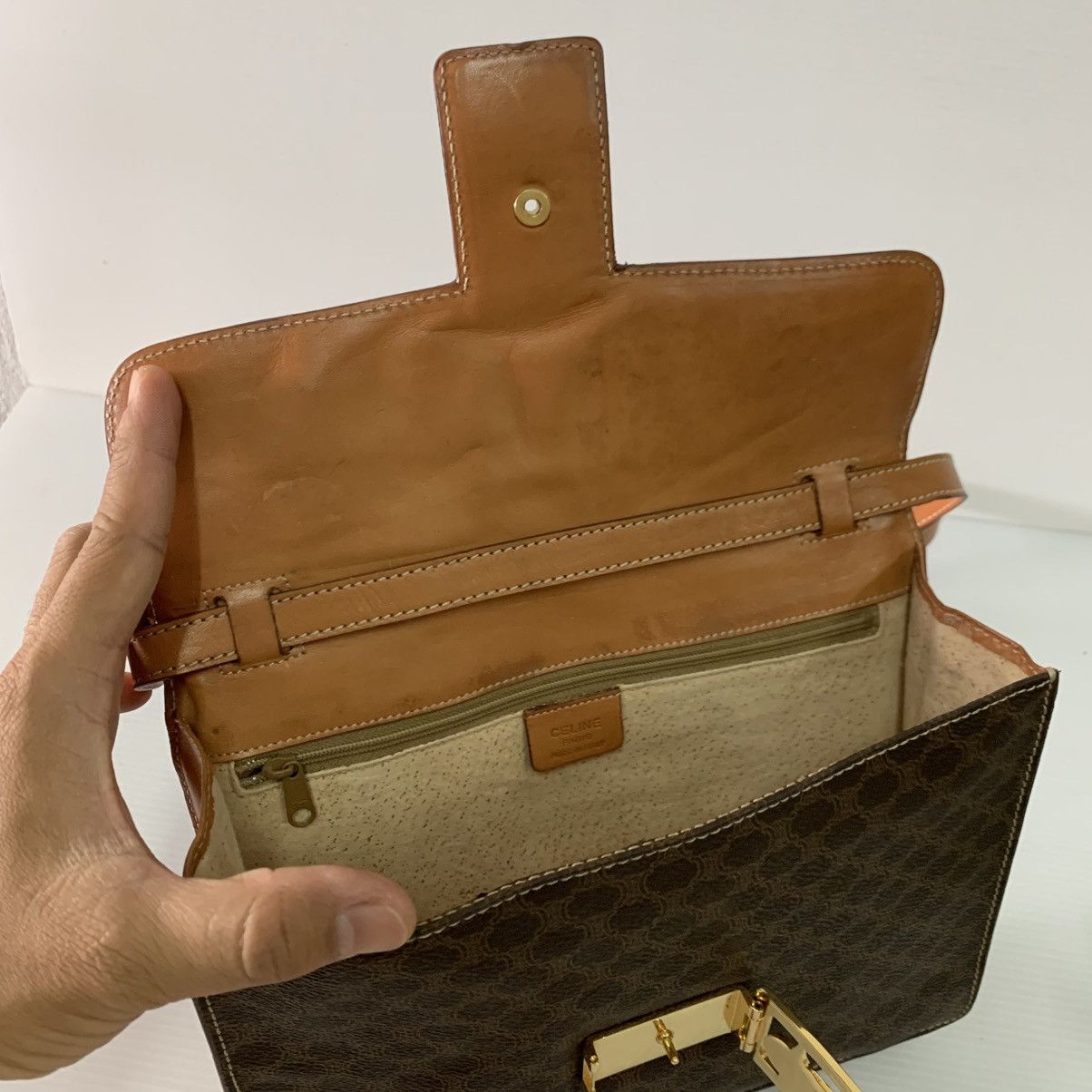 Celine Celine Box Monogram Vintage Sling Shoulder Bag Size ONE SIZE - 12 Thumbnail