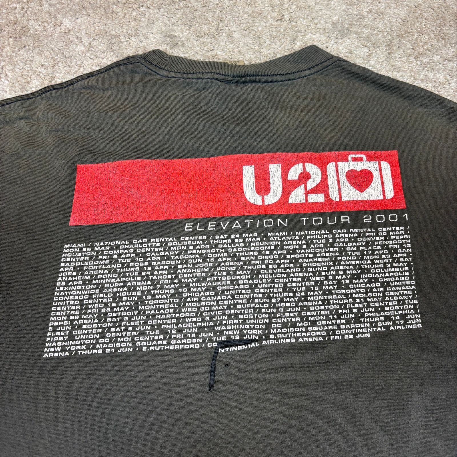 Band Tees × Vintage Vintage 2001 U2 Elevation Tour Distressed Band Shirt Mens XL Size US XL / EU 56 / 4 - 5 Thumbnail
