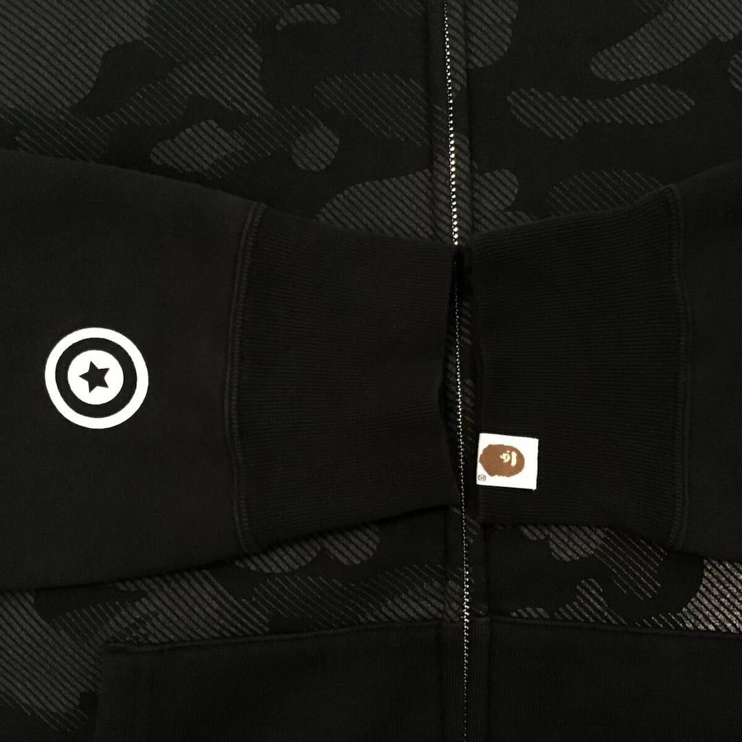Bape BAPE Reflective camo shark full zip hoodie a bathing ape Size US L / EU 52-54 / 3 - 7 Thumbnail
