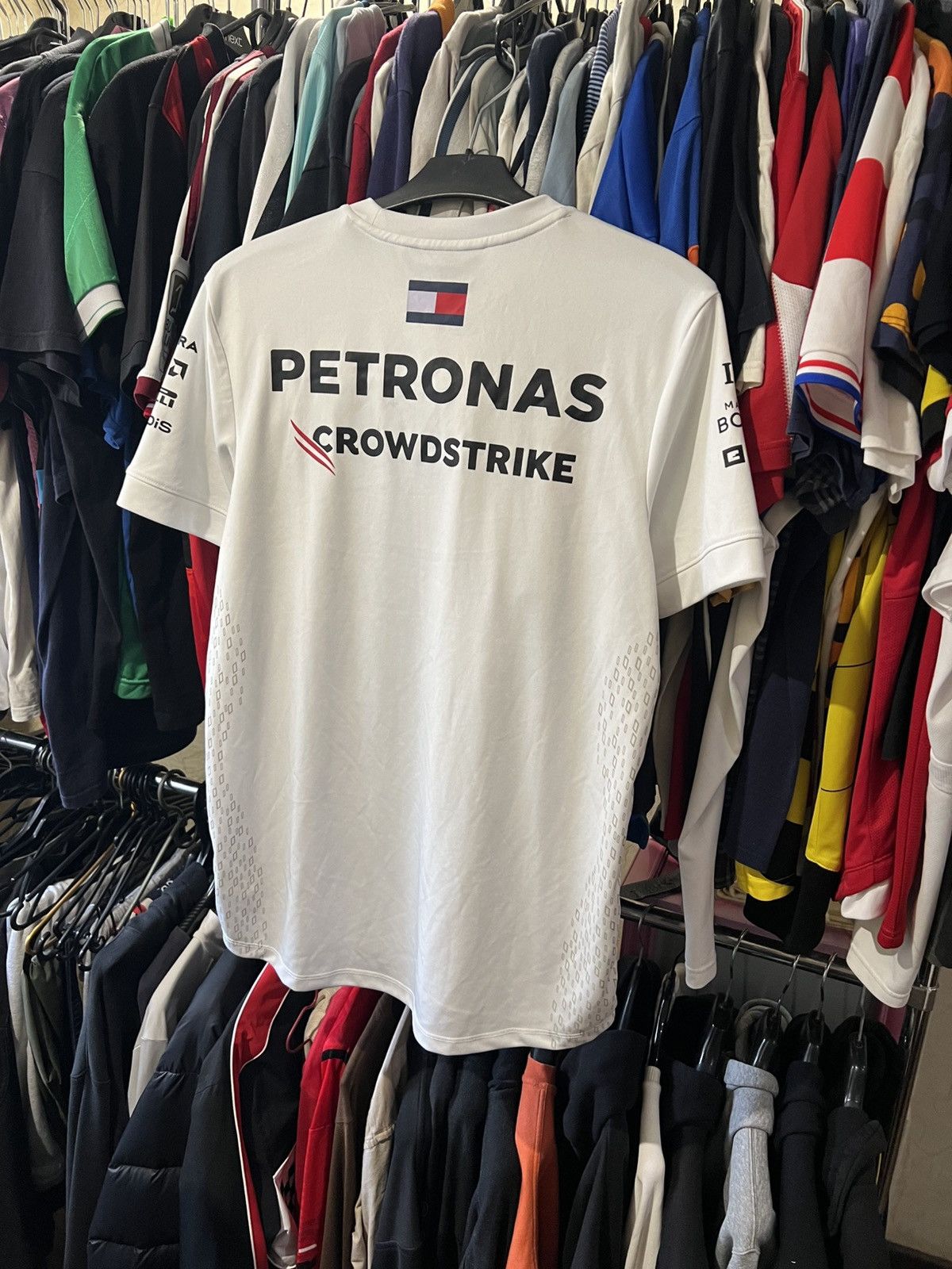 Mercedes-Benz × Tommy Hilfiger VINTAGE AMG MERCEDES BENZ TOMMY HILFIGER PETRONAS JERSEY Size US M / EU 48-50 / 2 - 2 Thumbnail