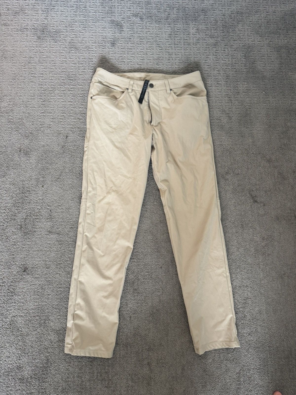Lululemon Lululemon ABC Pants Size US 32 / EU 48 - 1 Thumbnail