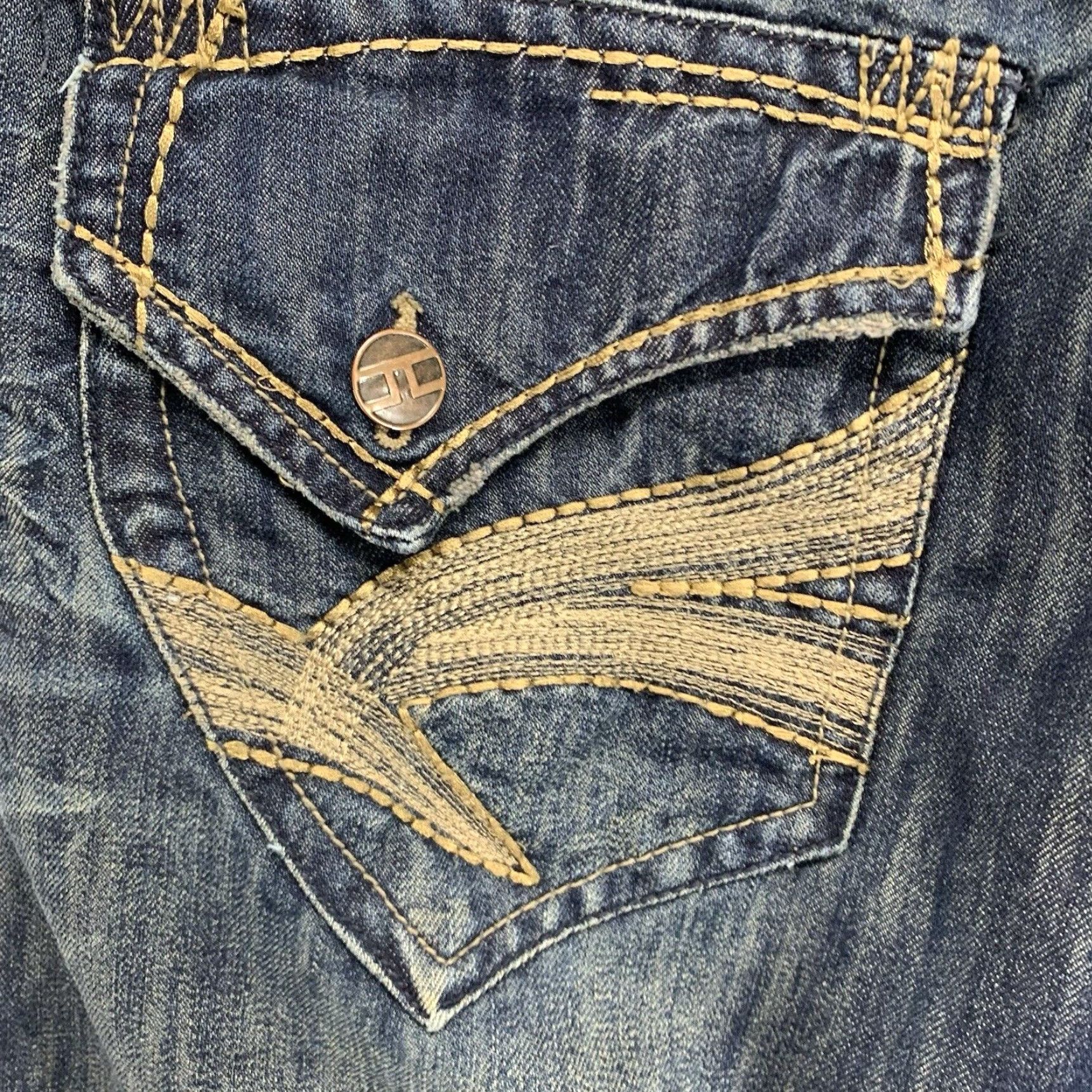 Jordan Craig VINTAGE Jordan Craig Men's Jeans Distressed Dark Wash Denim 36x32 Relaxed Fit Straight Pockets City Grunge Hip Hop Size US 36 / EU 52 - 3 Thumbnail