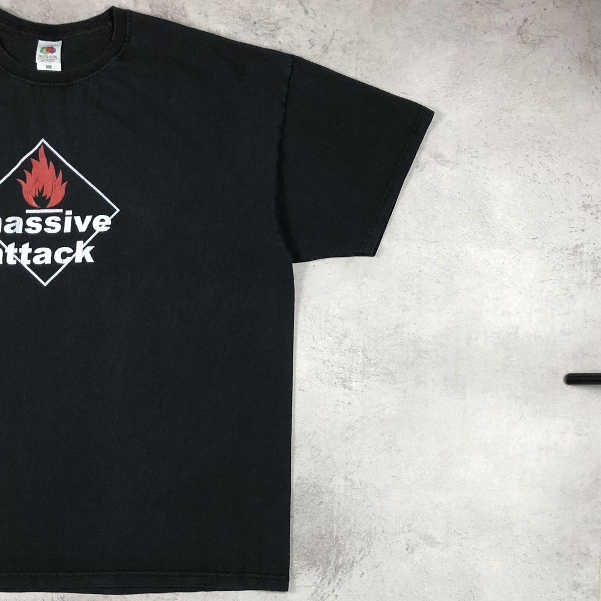 Vintage Vintage Massive Attack Blue Lines Tee Size US XXL / EU 58 / 5 - 5 Thumbnail