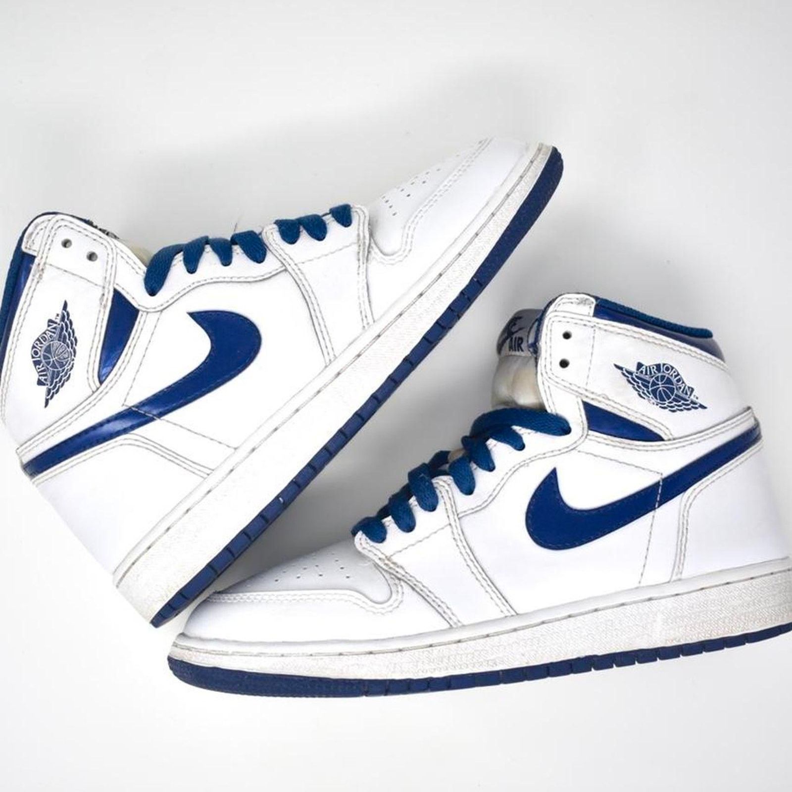 Jordan Brand 2016 Jordan 1 High “Metallic Navy” Size US 5.5 / IT 35.5 - 2 Thumbnail