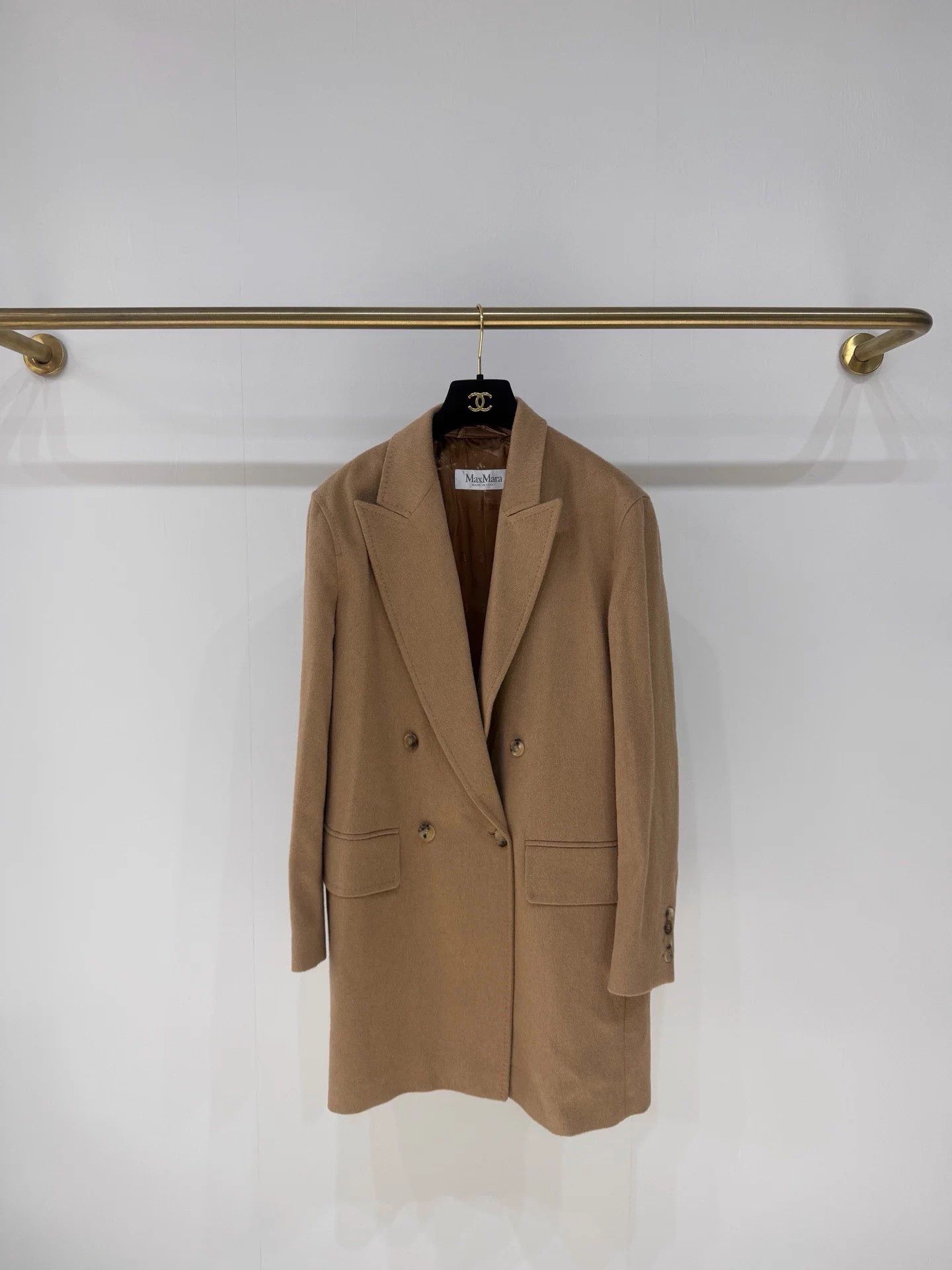 Max Mara MaxMara Olimpia camel double-breasted mid blazer Size L / US 10 / IT 46 - 1 Thumbnail