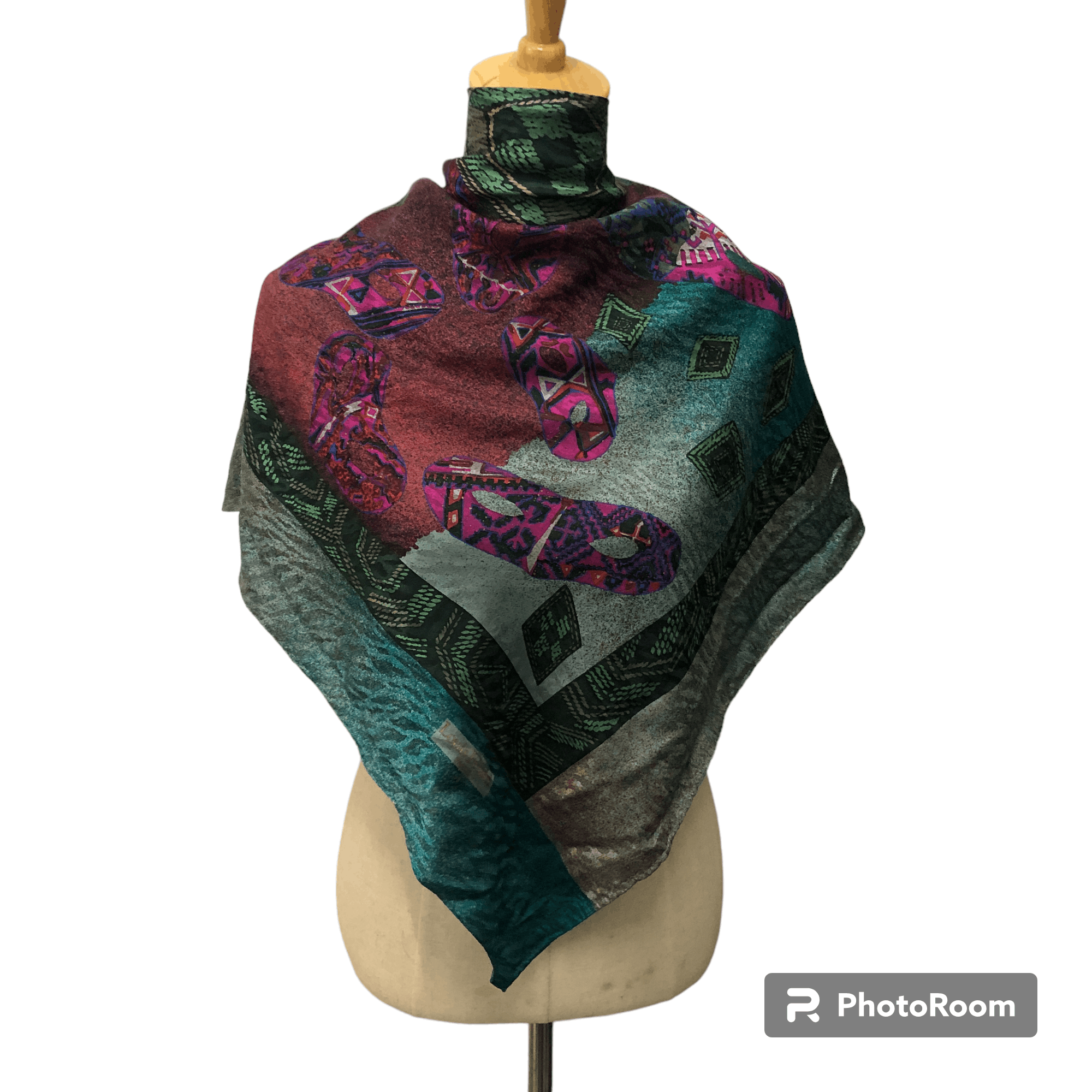 Louis Feraud Louis Feraud Luxury Hand Rolled Silk Scarf M1098 Size ONE SIZE - 1 Thumbnail