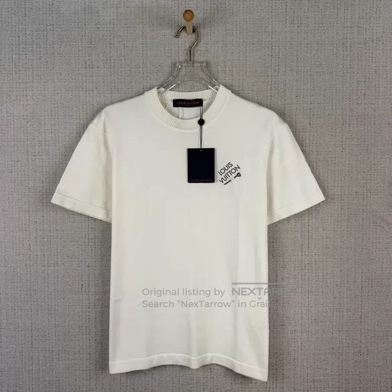 Louis Vuitton Louis Vuitton Solid Pin Logo Embroidery Crew Neck Knit Sho Size US S / EU 44-46 / 1 - 1 Thumbnail