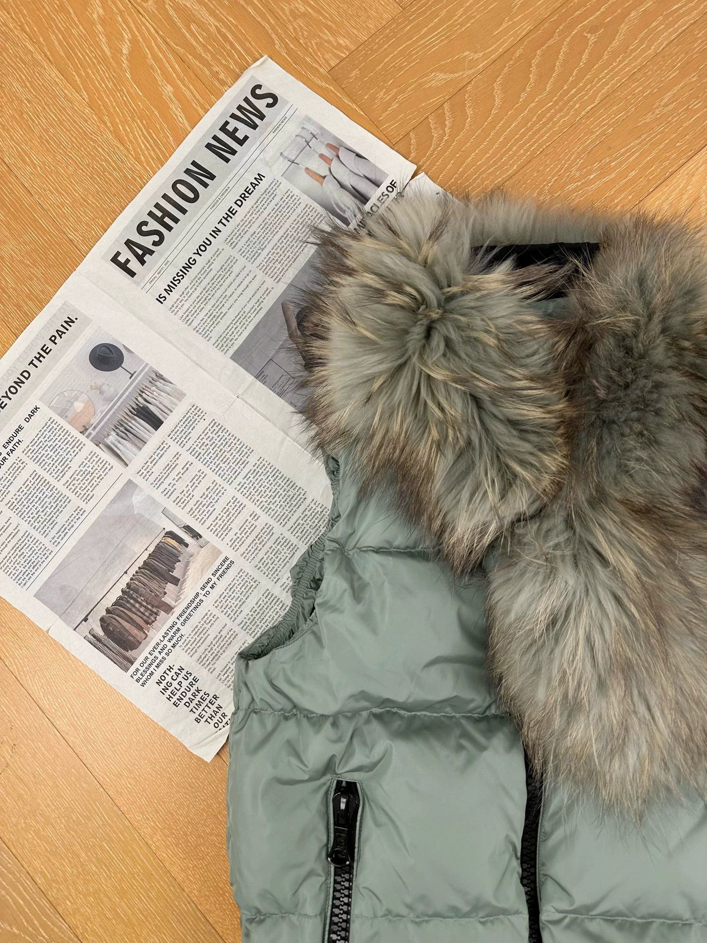 Moncler MONCLER fur trim down vest women's green Size S / US 4 / IT 40 - 6 Thumbnail
