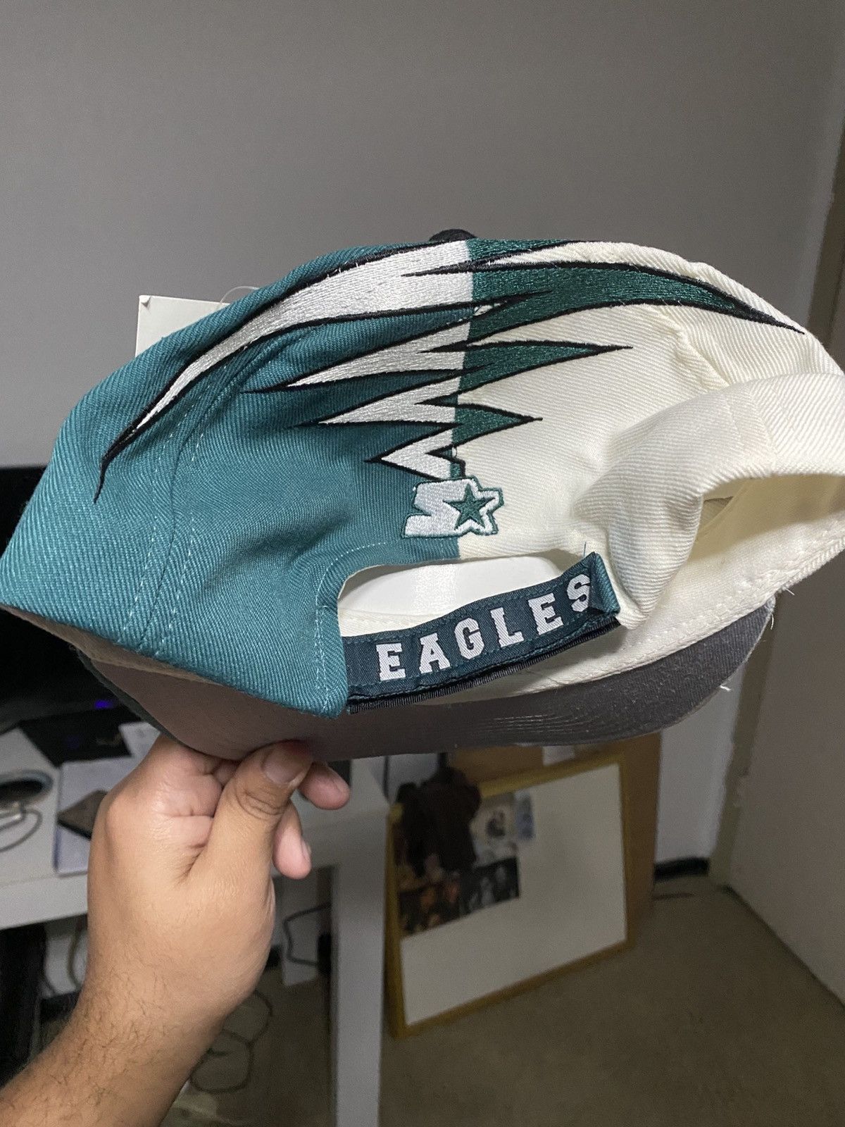 Starter NWT VTG 90s Starter Philadelphia Eagles Shockwave Hat Size ONE SIZE - 8 Thumbnail