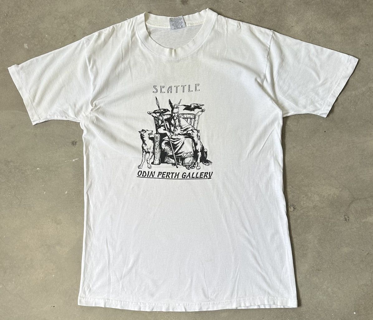 Vintage VINTAGE ODIN PERTH GALLERY ART TEE Size US M / EU 48-50 / 2 - 1 Thumbnail