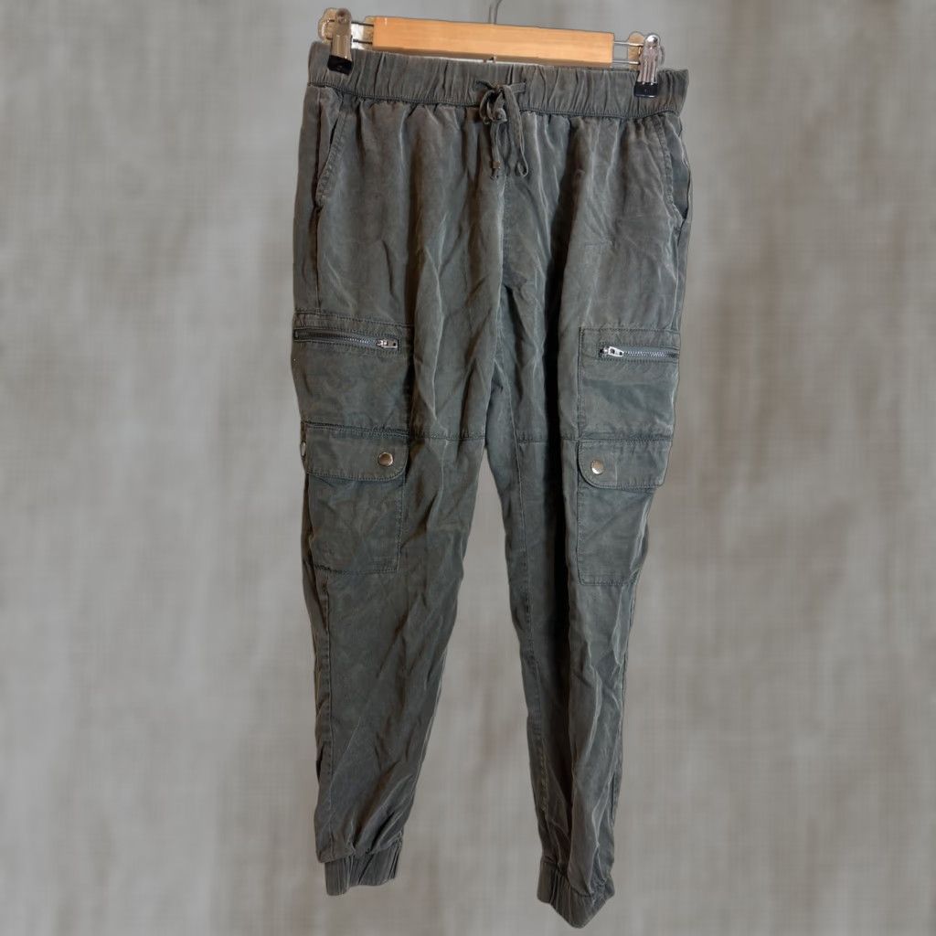 Banana Republic Banana Republic Lyocell Cargo Pants Women’s XS Petite Army Green 28x25 Size 26" / US 2 / IT 38 - 1 Thumbnail