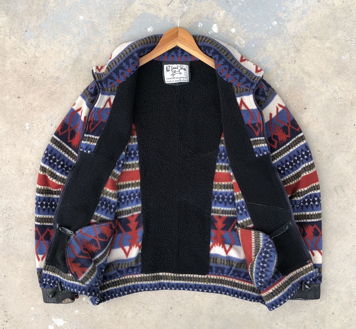 Vintage Vintage NZ Lamb Skim Leather Navajo Pattern Fleece Jacket Size US L / EU 52-54 / 3 - 2 Thumbnail