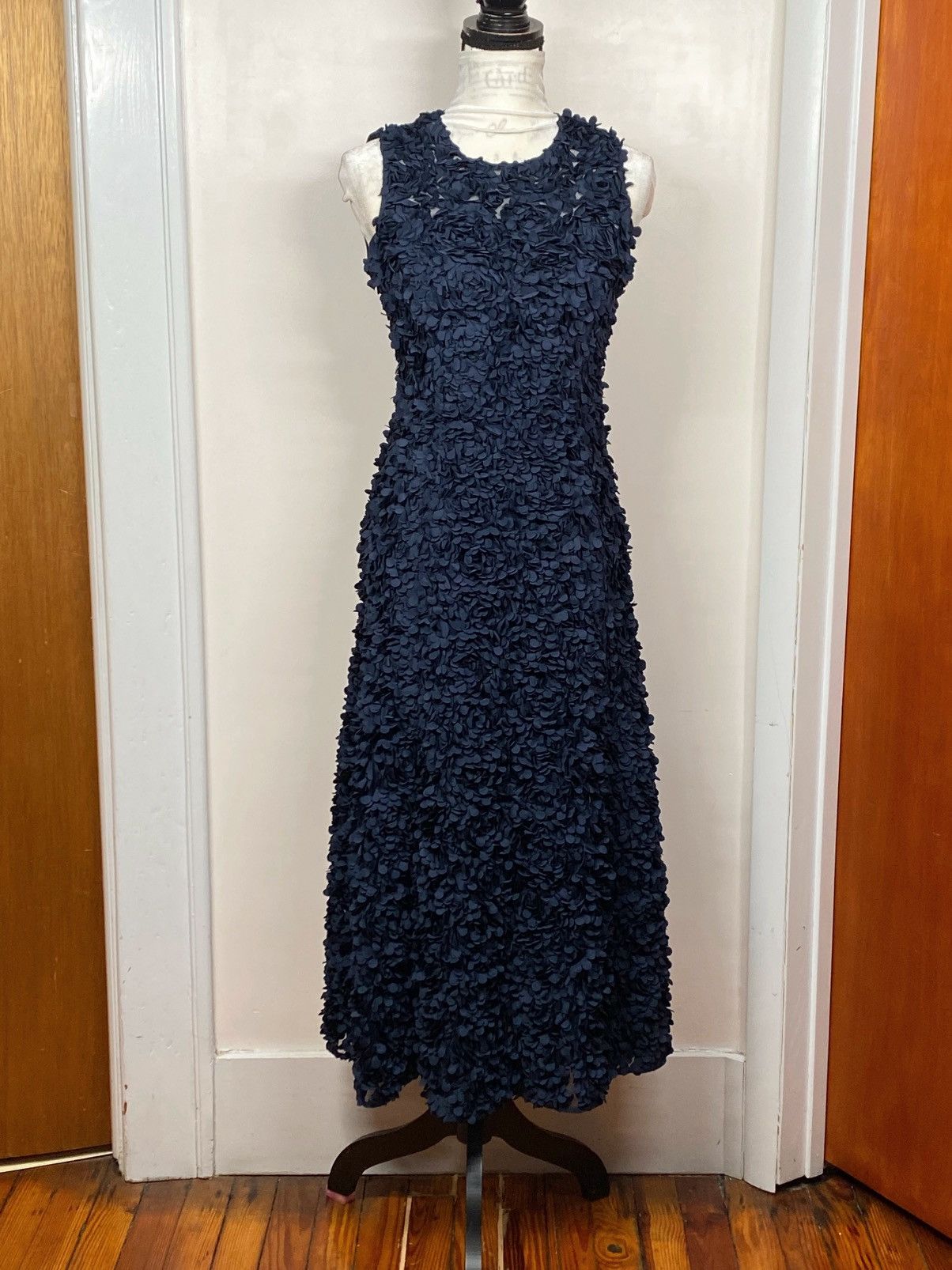 Akris Akris Petal 3D Appliqué Midi-Dress size 2 Size XS / US 0-2 / IT 36-38 - 1 Thumbnail
