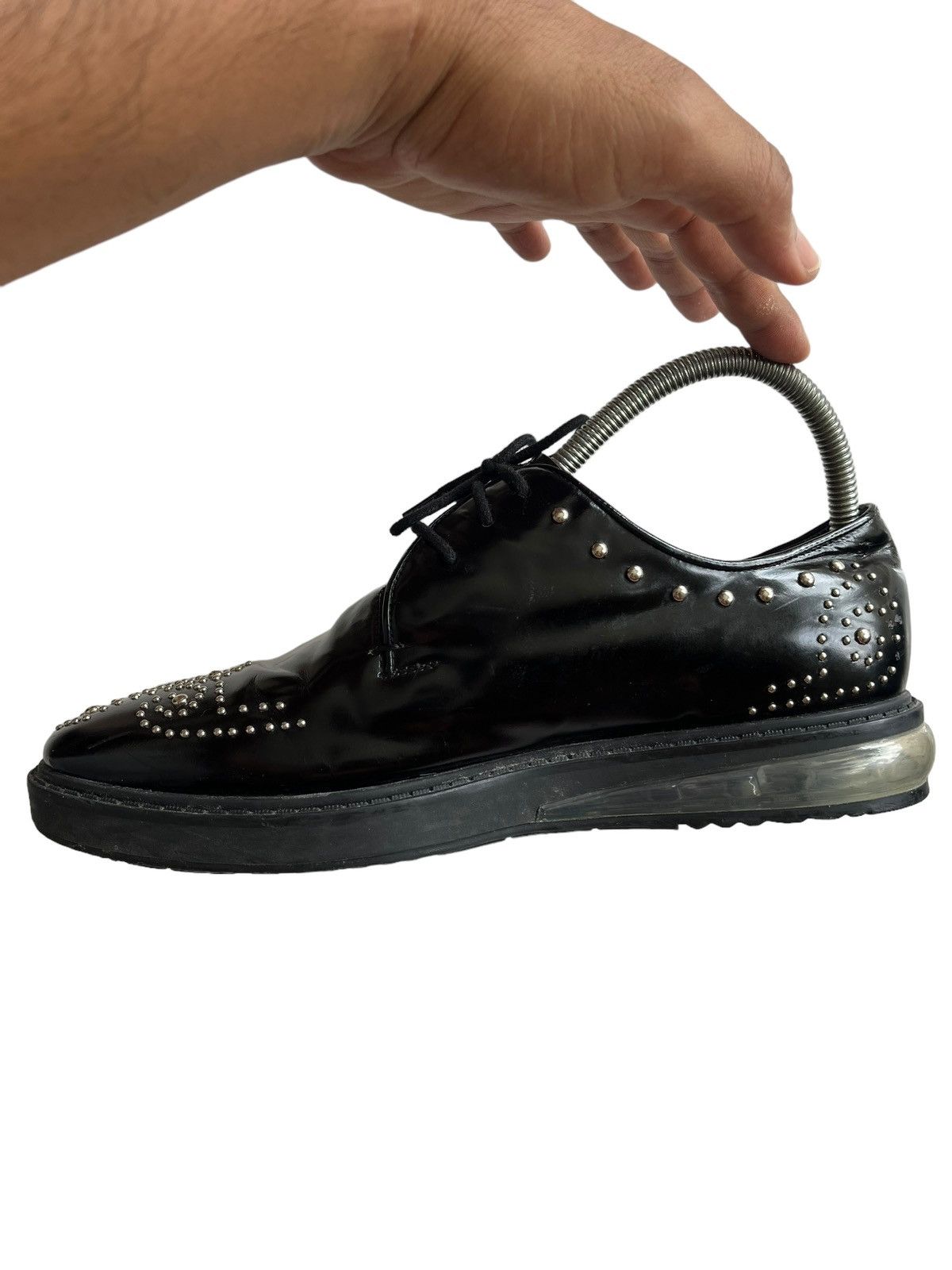 Prada Fancy Prada Oxford Wingtip Black Spazzolato Leather Size US 7 / EU 40 - 6 Thumbnail