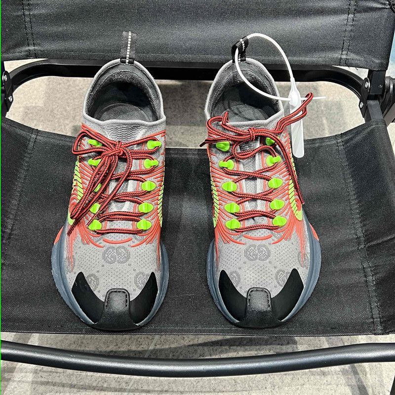 Gucci Gucci RUN Casual Lifestyle Sneakers for Men - Size US 9 / EU 42 - 1 Thumbnail