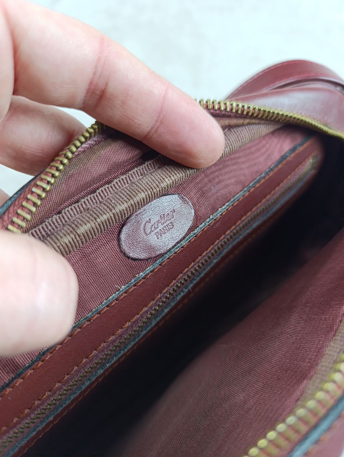 Cartier CARTIER BORDEAUX LEATHER SHOULDER BAG VINTAGE DESIGN UNISEX Size ONE SIZE - 15 Thumbnail