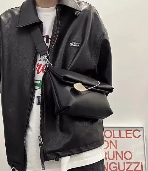 Japanese Brand Fashion shoulder bag with huge safety pin Size ONE SIZE - 3 Thumbnail