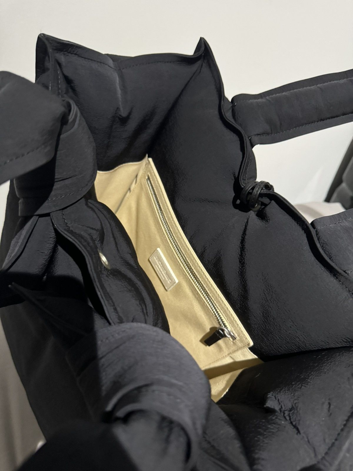 Jacquemus Le Cuscinu Black Padded Tote Bag Size ONE SIZE - 3 Thumbnail