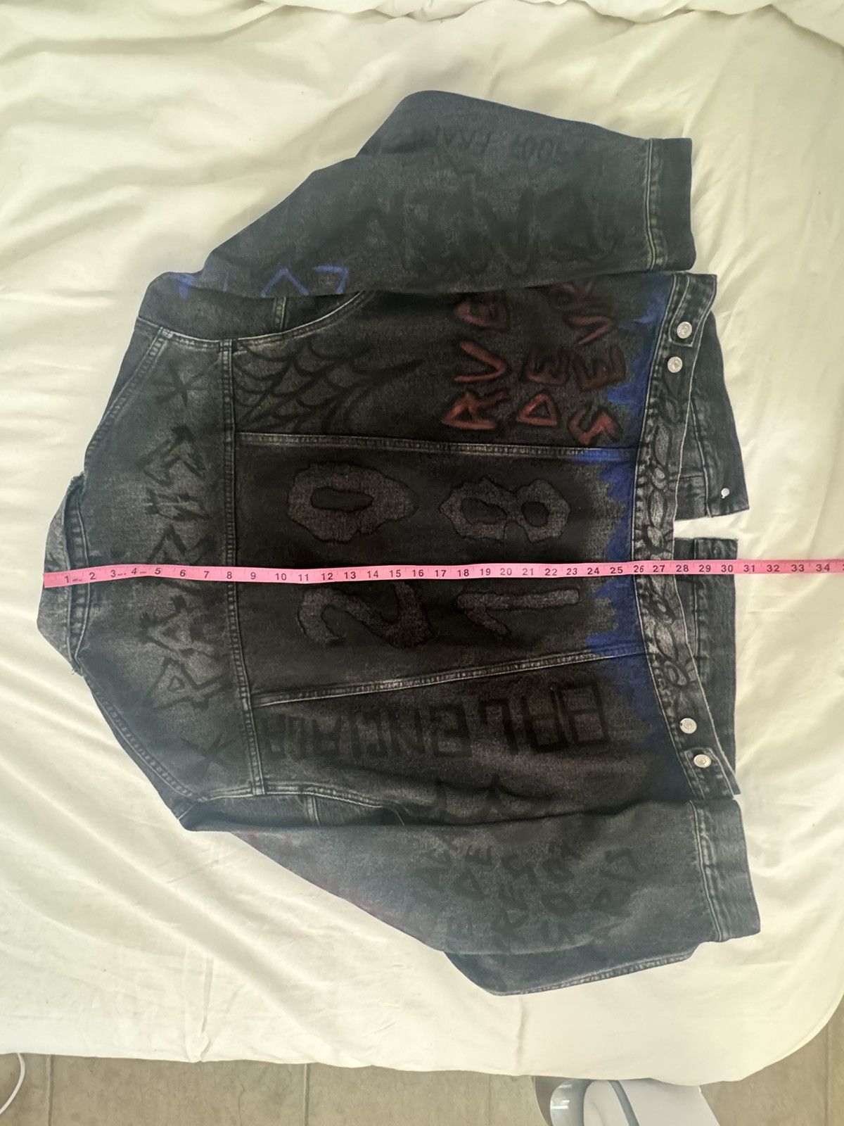 Balenciaga YE24 YEEZY SAMPLE XS RETAIL BALENCIAGA GRAFFITI DENIM JACKET Size US XS / EU 42 / 0 - 3 Thumbnail