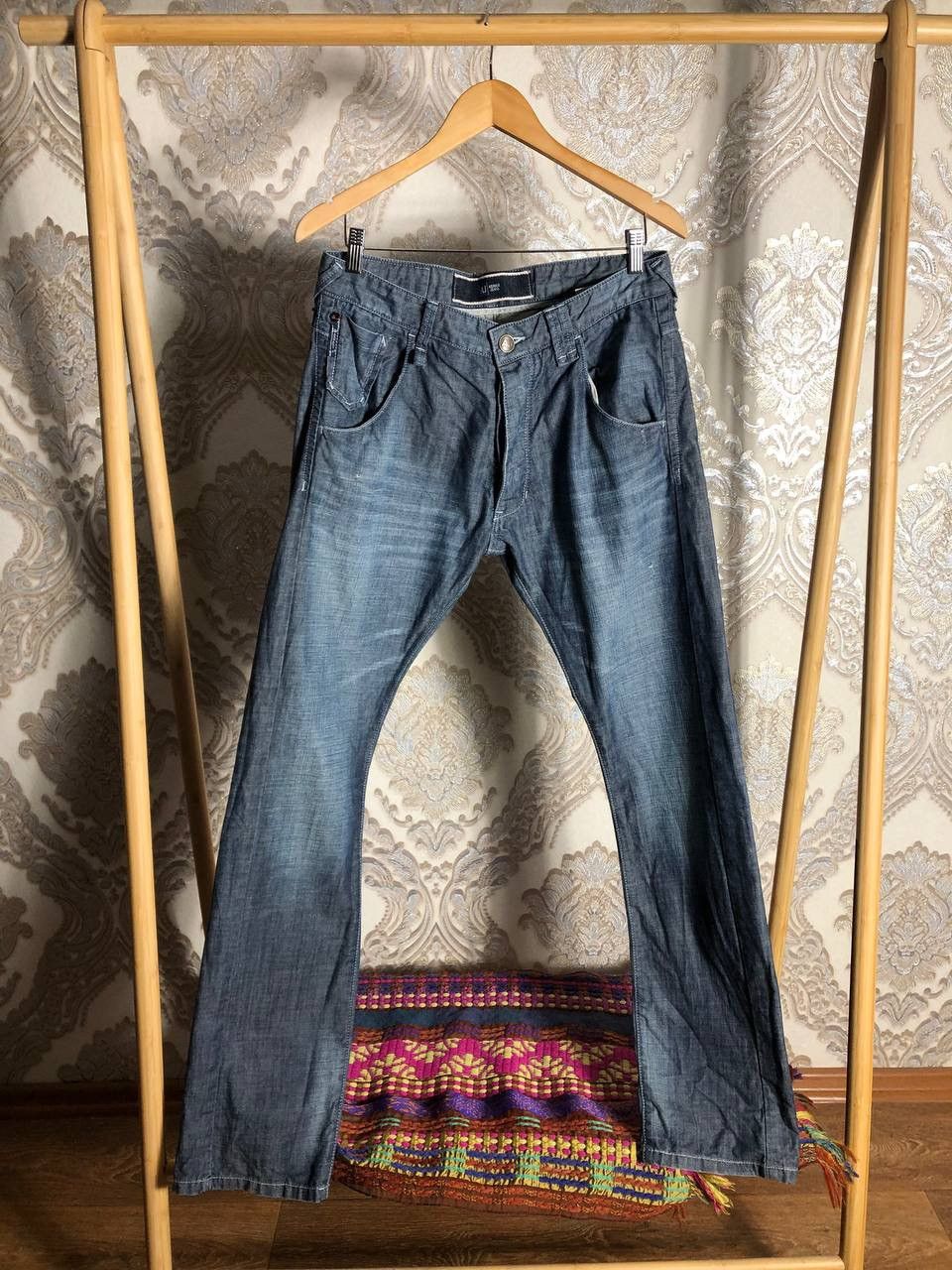 Armani VINTAGE ARMANI JEANS DENIM ITALIAN DESIGNER RETRO Y2K 90s Size US 32 / EU 48 - 2 Thumbnail
