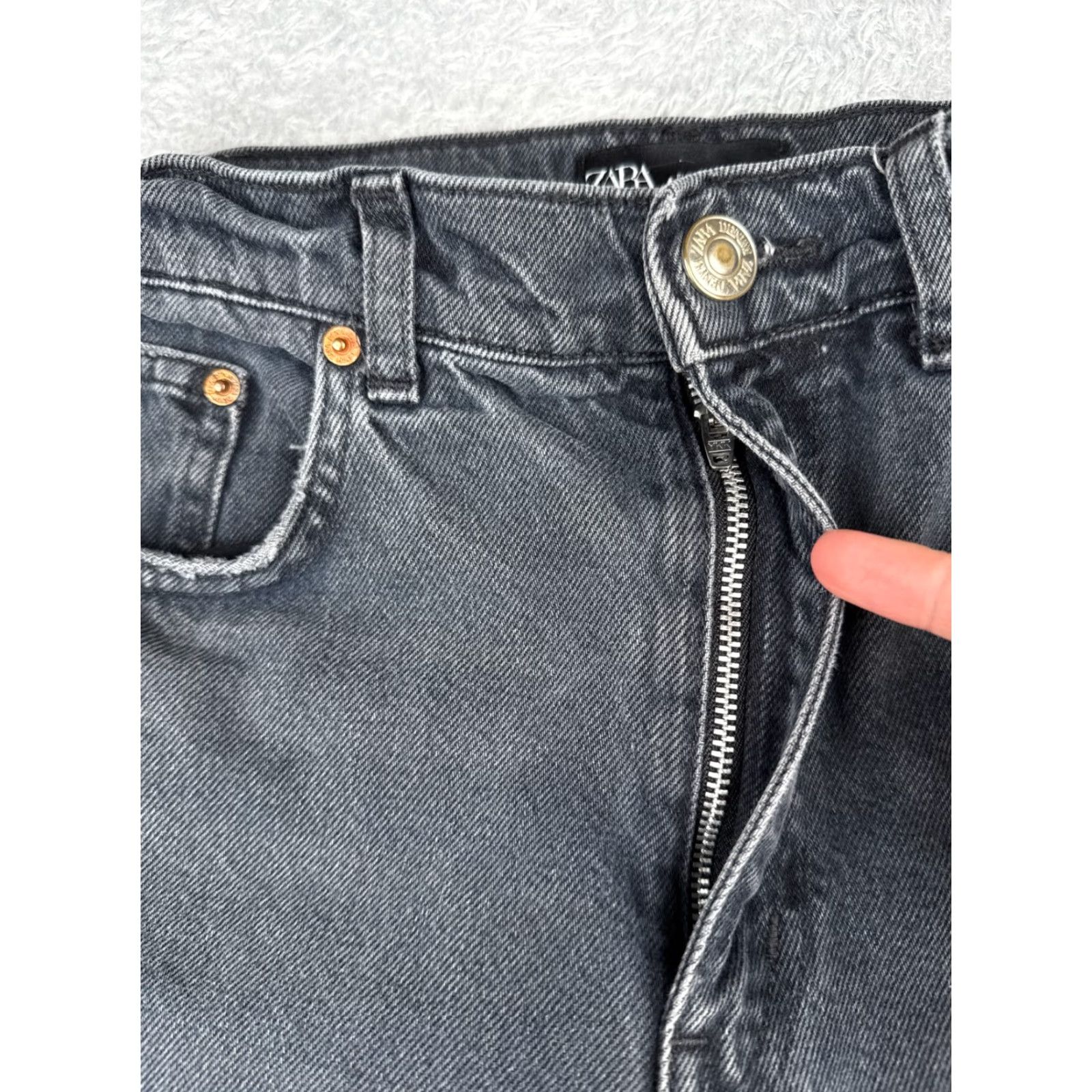 Zara Zara Jeans Womens 6 Black Wide Leg Cotton Blend High Rise Raw Hem 25x23 Denim 5-Pocket Design Distressed Stretch Pocket Mockup: Nimble Size 28" / US 6 / IT 42 - 5 Thumbnail
