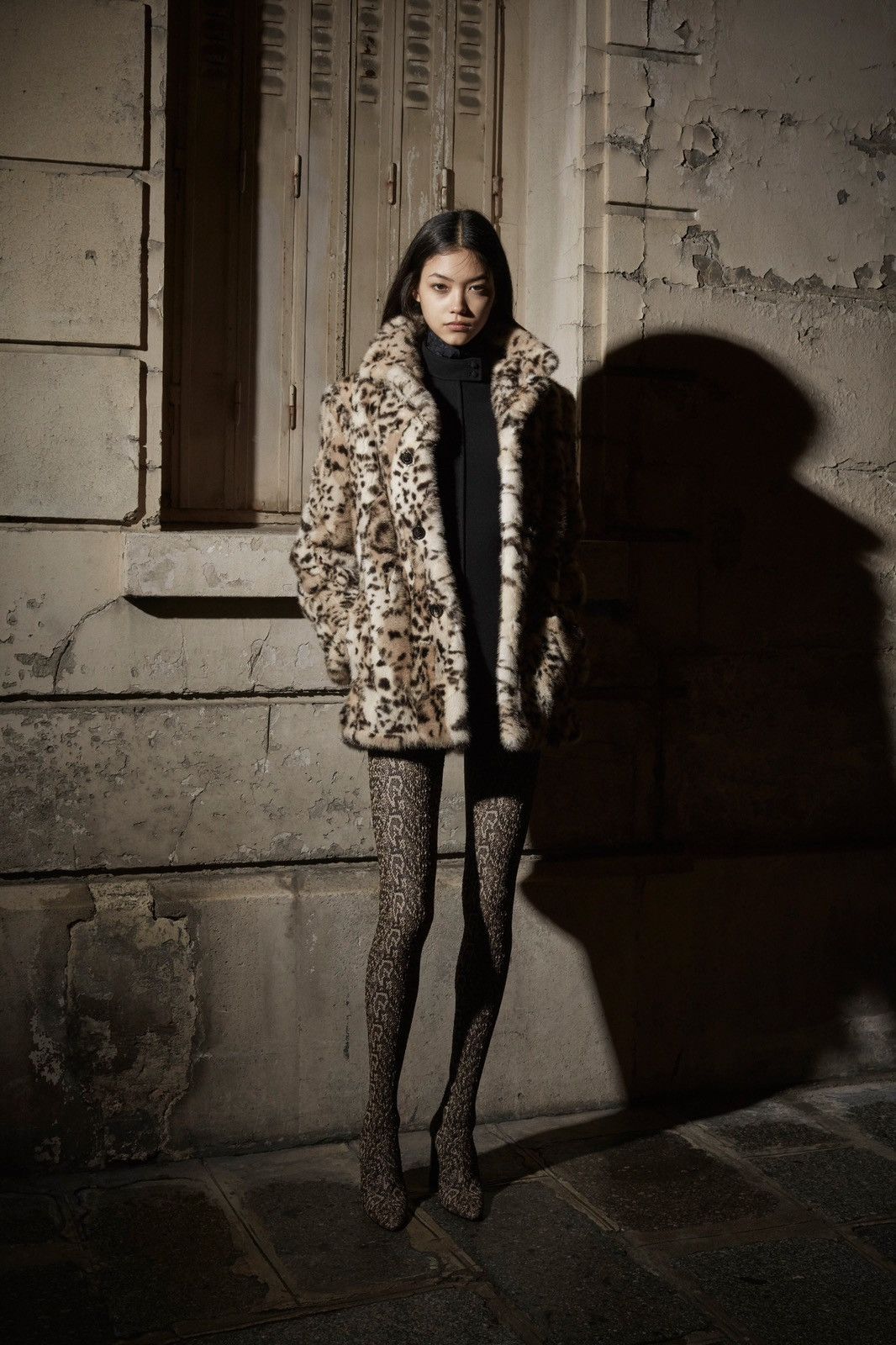 Saint Laurent Paris SS2020 1/1 sample leopard fur coat Size US M / EU 48-50 / 2 - 2 Thumbnail