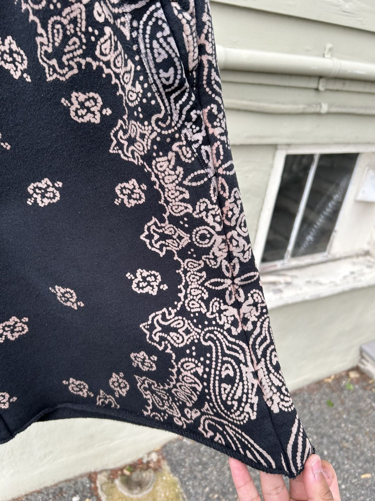 Amiri Amiri bandana logo sweatshorts Size US 40 / EU 56 - 4 Thumbnail