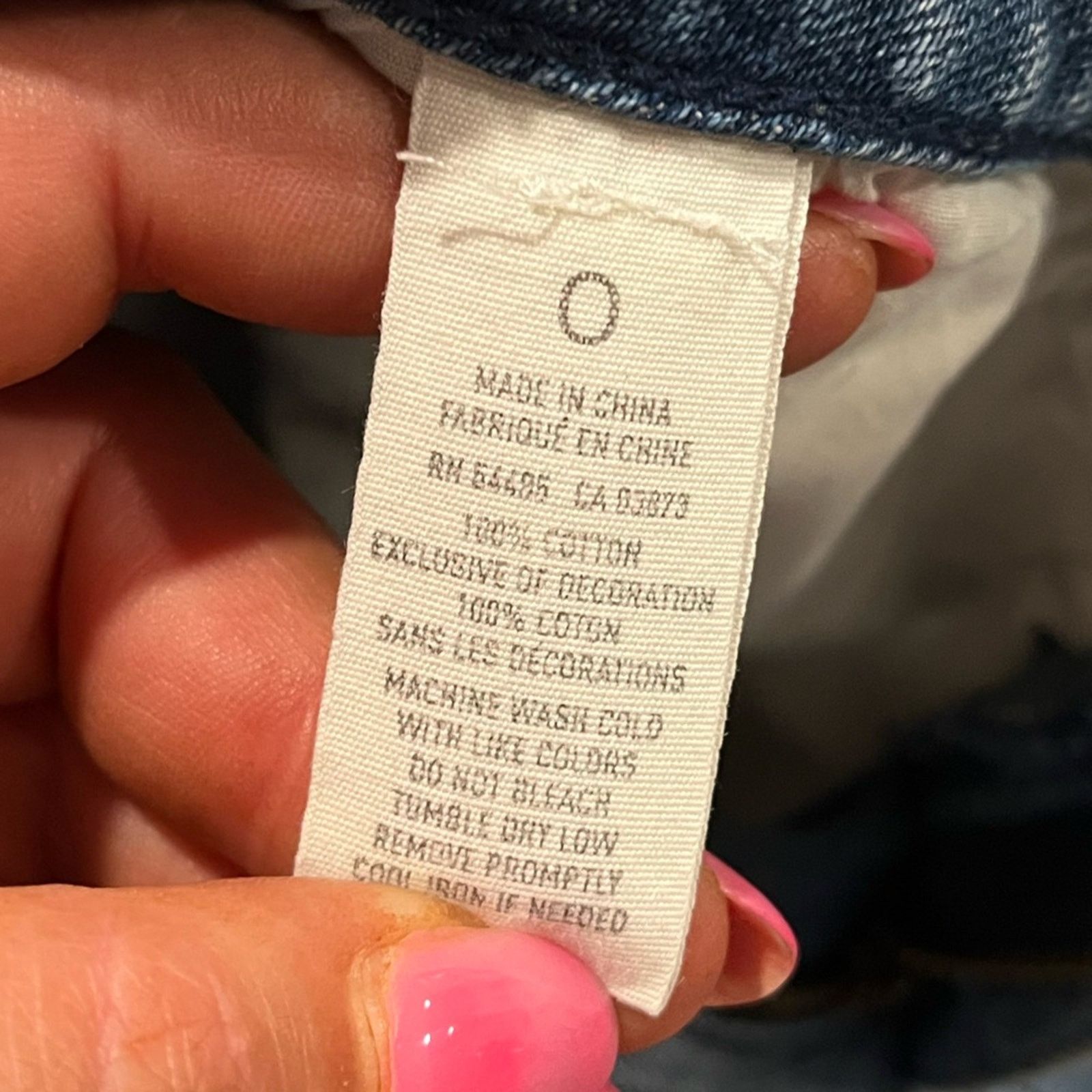 American Eagle Outfitters American Eagle Jean Shorts Distressed Cutout Denim Size 0 Size 25" / US 0 / IT 36 - 3 Thumbnail
