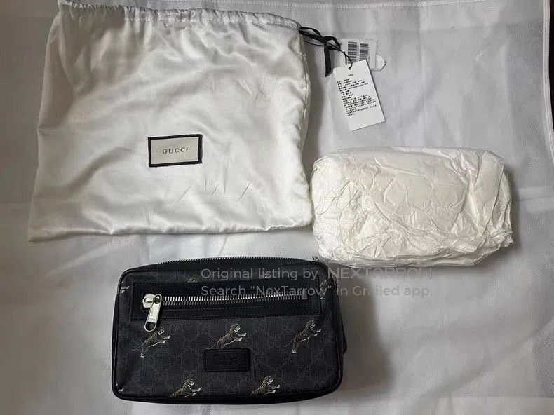 Gucci Black Tiger Print Small Zip Pouch. Size ONE SIZE - 1 Thumbnail