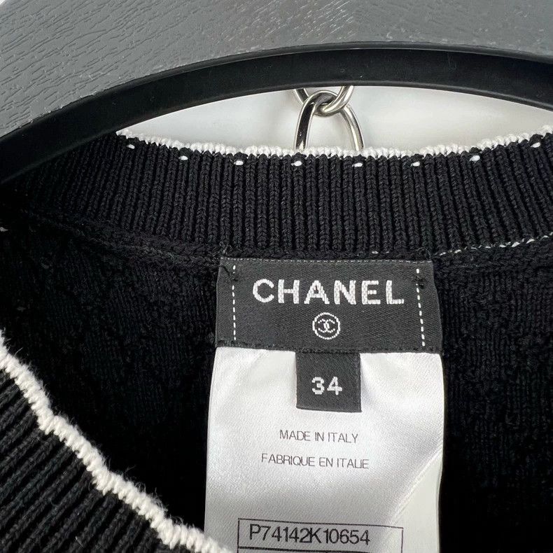 Chanel Chanel Badge stud bead embroidery knitted short-sleeved dr Size XXS / US 00 / IT 34 - 3 Thumbnail