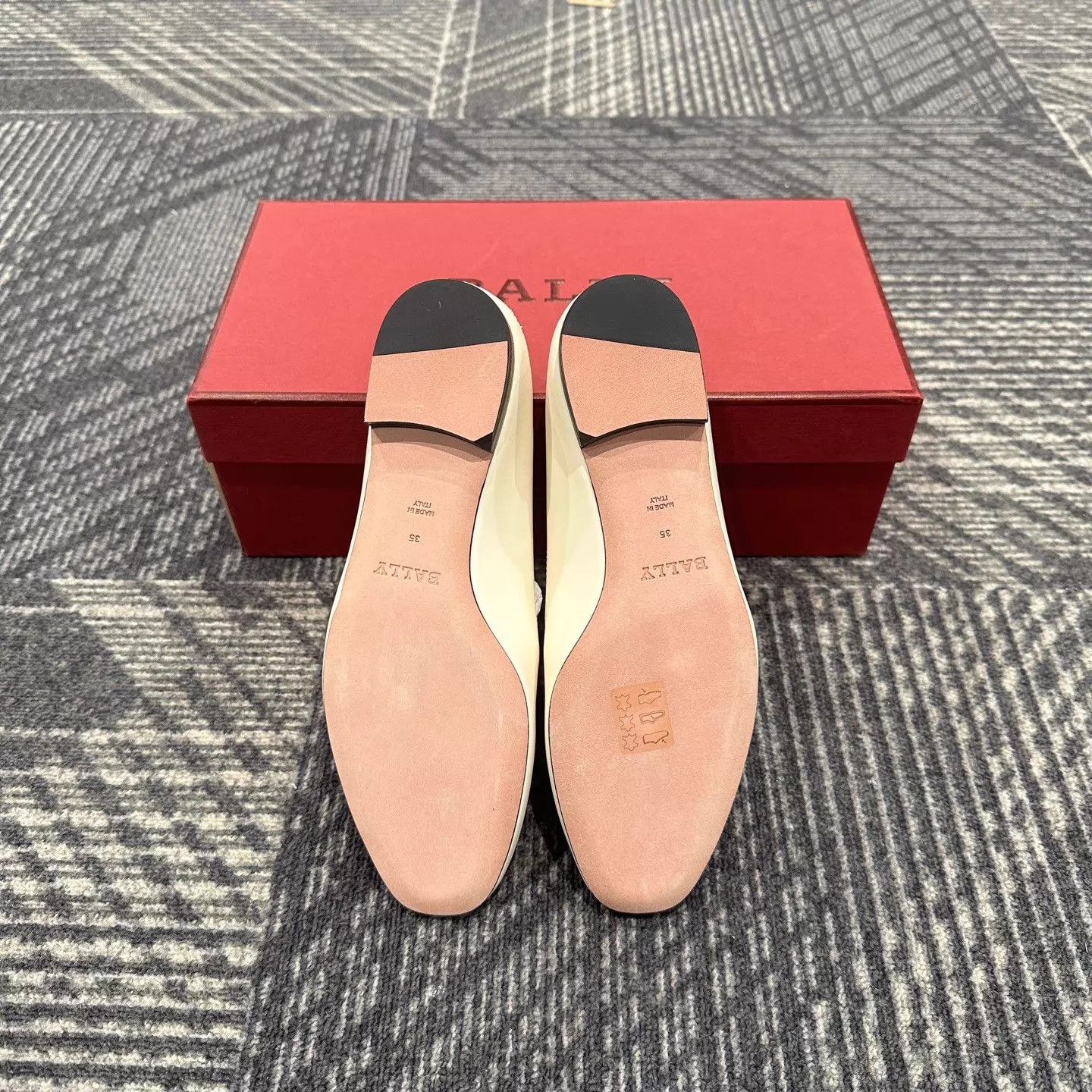 Bally Bally Ellah Flat Loafer EUR 35 New with box Size US 4.5 / IT 34.5 - 6 Thumbnail