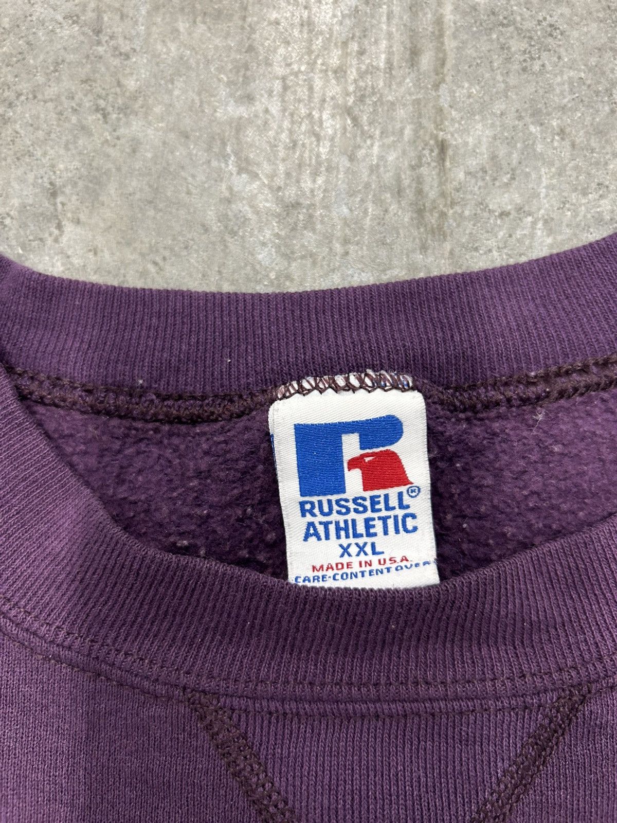 Russell Athletic Vintage Russell athletic sweatshirt purple Size US XXL / EU 58 / 5 - 2 Thumbnail