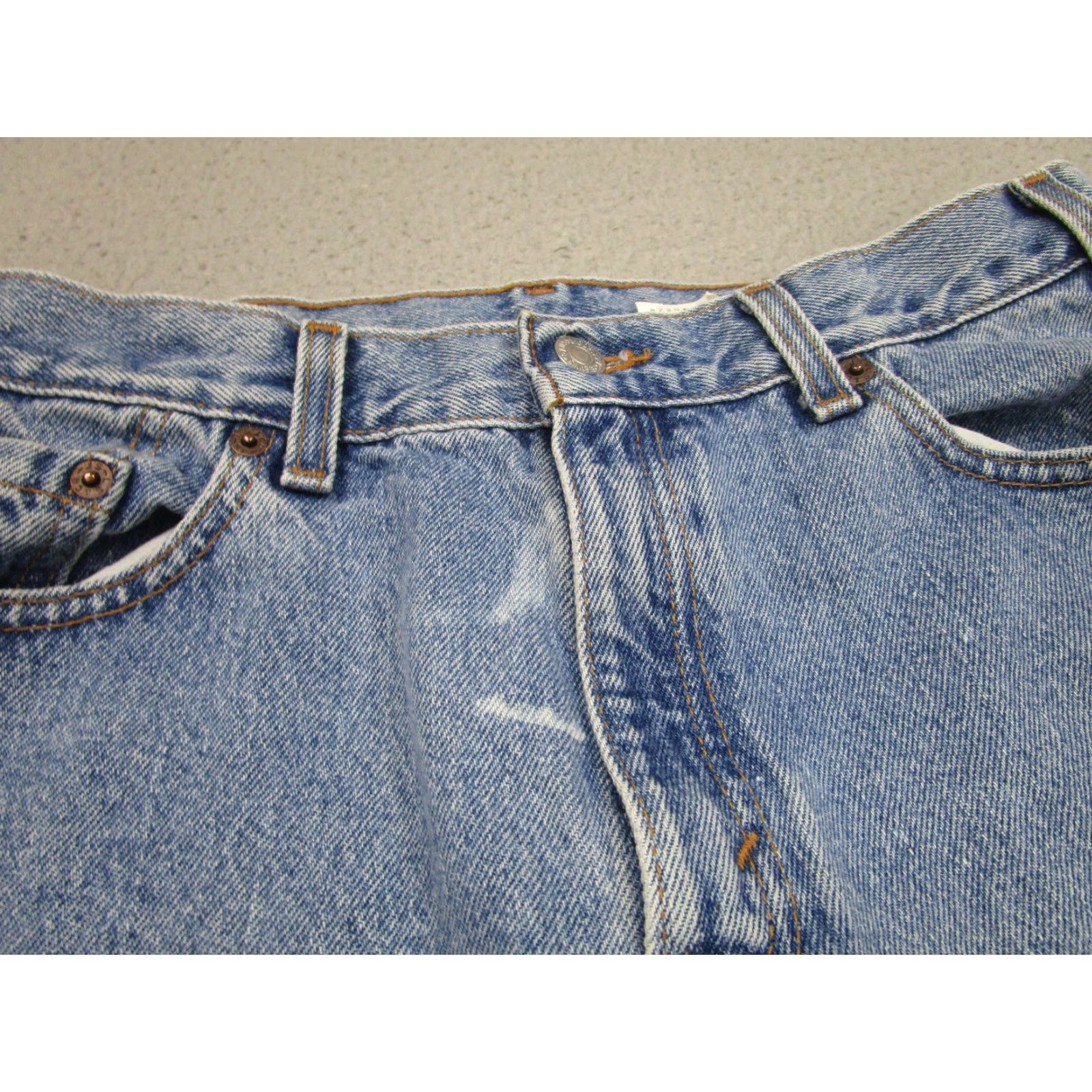 Levi's VINTAGE Levi's 505 Jeans Womens 14 Blue Flare Bell Bottom Denim Made USA 90s Mens, Womens, or Girls? Size 36" / US 14 / IT 50 - 3 Thumbnail