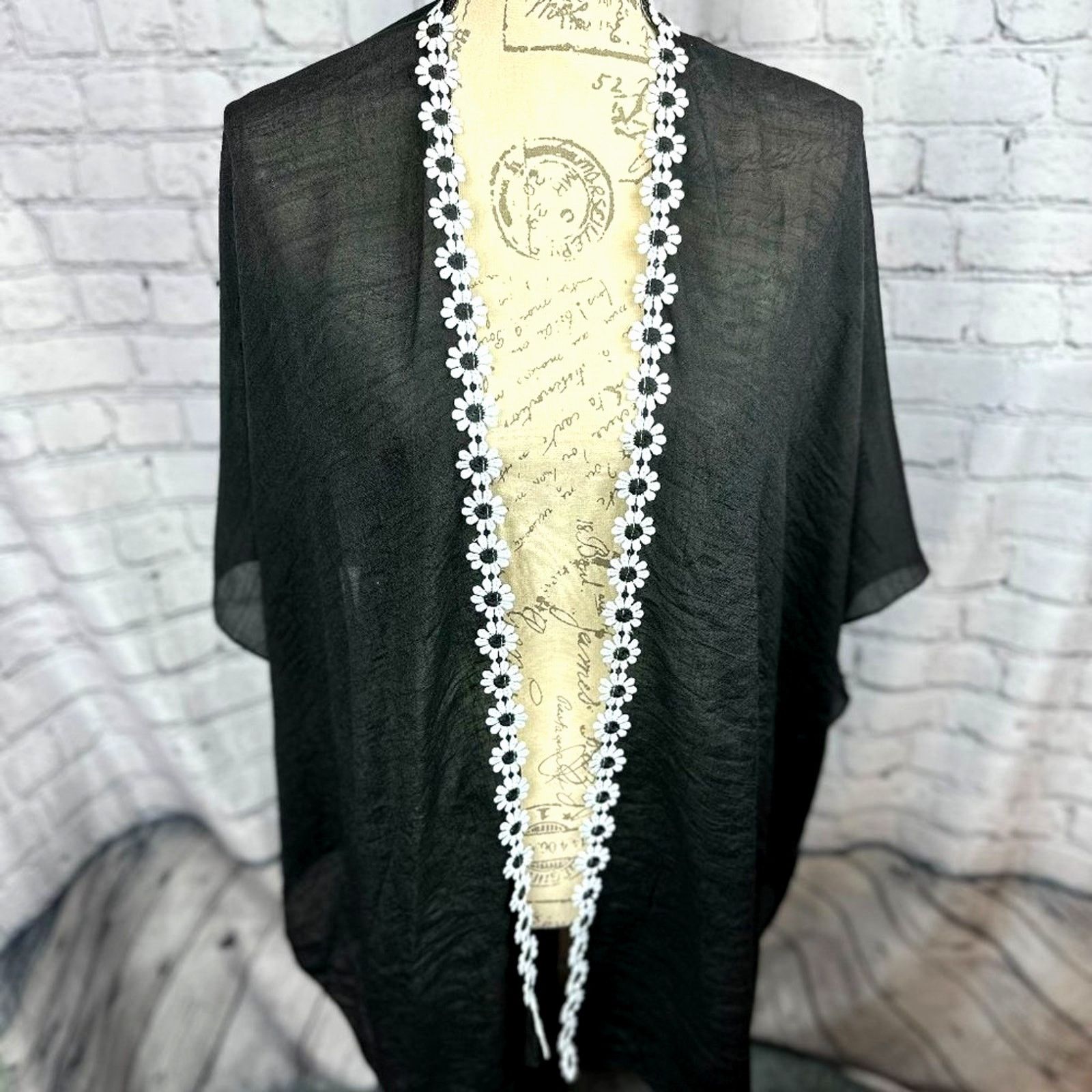 Other Black with White Daisies Kimono - Black/White - One Size Size ONE SIZE - 2 Thumbnail