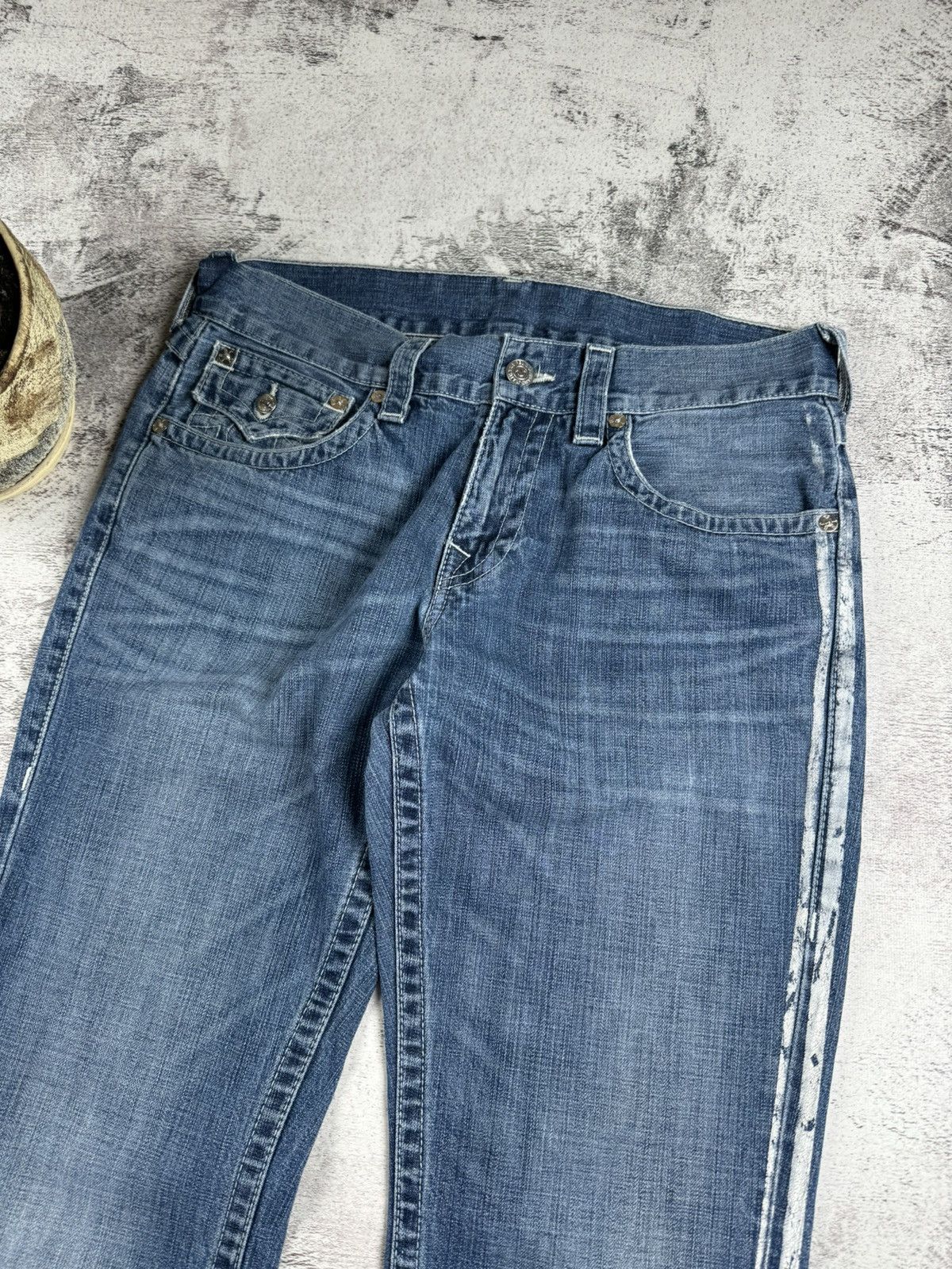 True Religion Vintage True Religion Y2K Distressed Faded Rap Jeans Denim Size US 32 / EU 48 - 13 Thumbnail