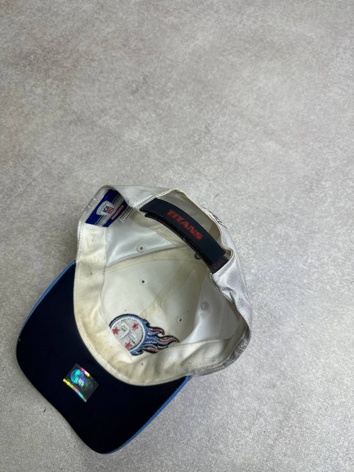 Vintage Vintage NFL Titans Reebok Archival Cap Size ONE SIZE - 6 Thumbnail