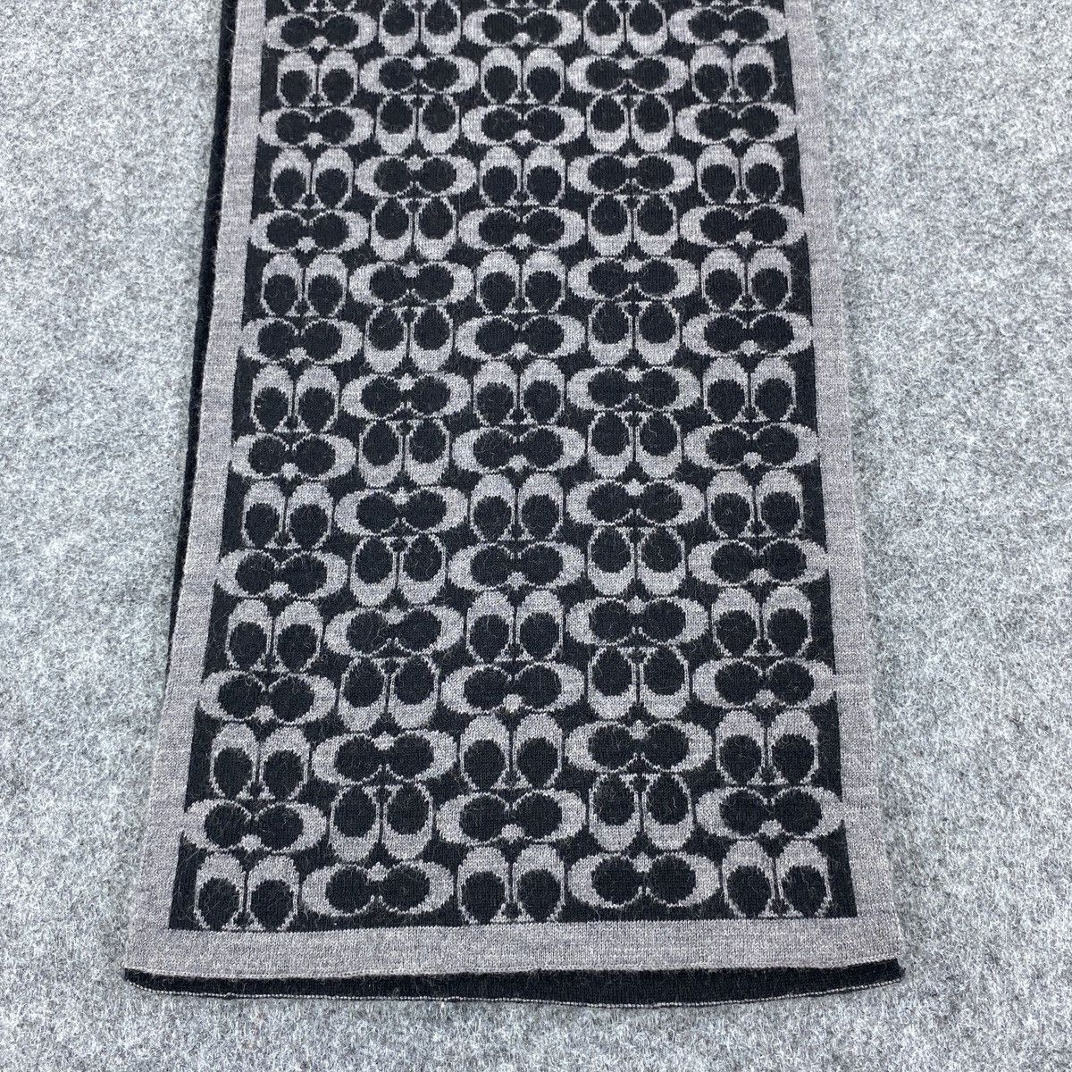 Coach × Vintage Coach Scarf # D651 # Muffler # Neckwear Size ONE SIZE - 3 Thumbnail