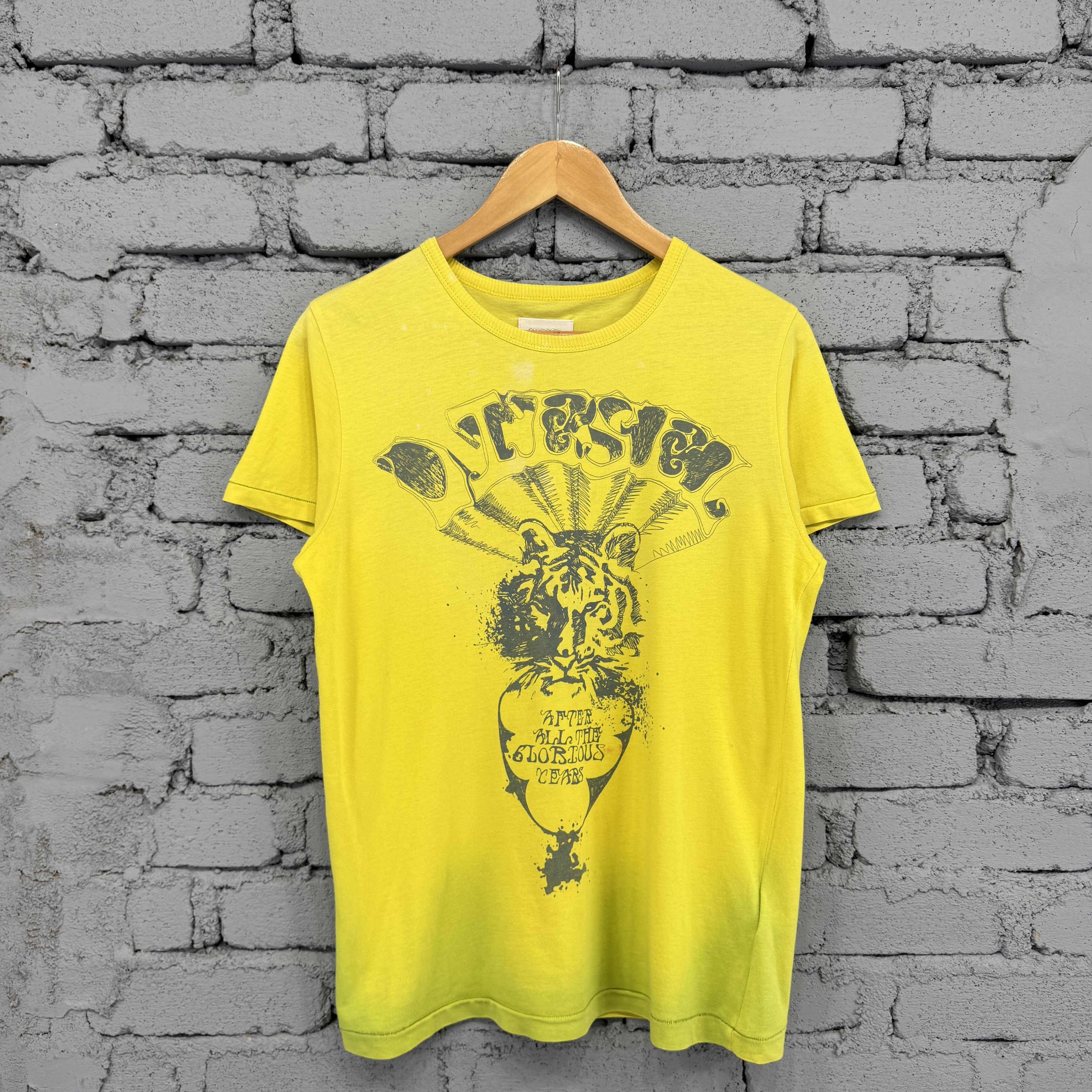 Diesel Rare Vintage Diesel Tiger Graphic Tshirt Size US XL / EU 56 / 4 - 1 Thumbnail