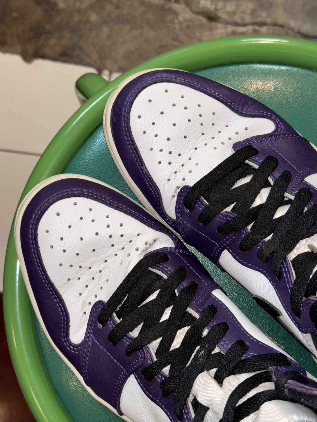Nike Nike Air Jordan 1 (2019) High Retro Shoes Size US 9.5 / EU 42-43 - 4 Thumbnail