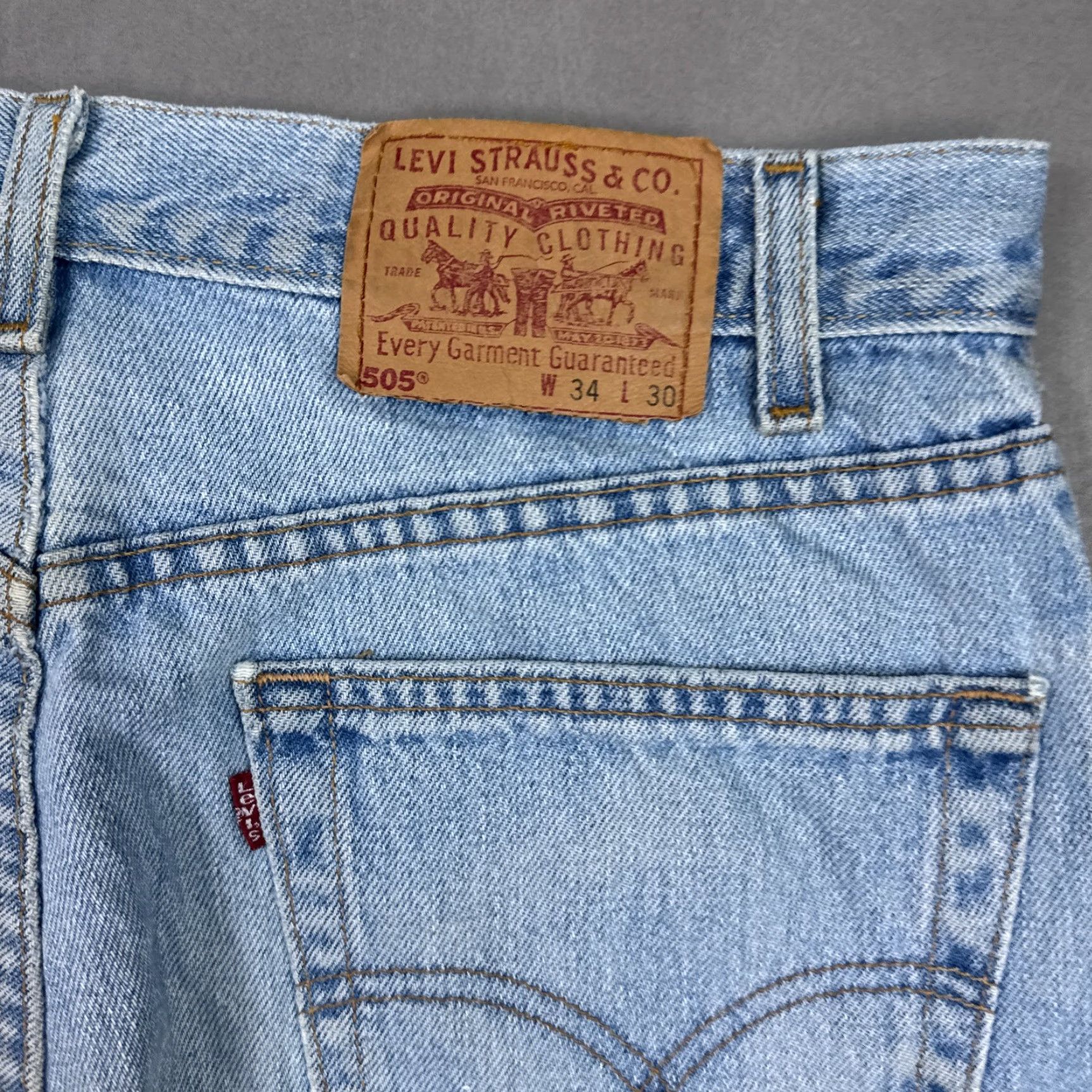 Levi's VINTAGE Levi's 505 Jeans Men 34x27 Blue 90s Made USA Faded Ins Altered Tag34x30 Jeans Mens Distressed 90s Theme Size US 34 / EU 50 - 5 Thumbnail