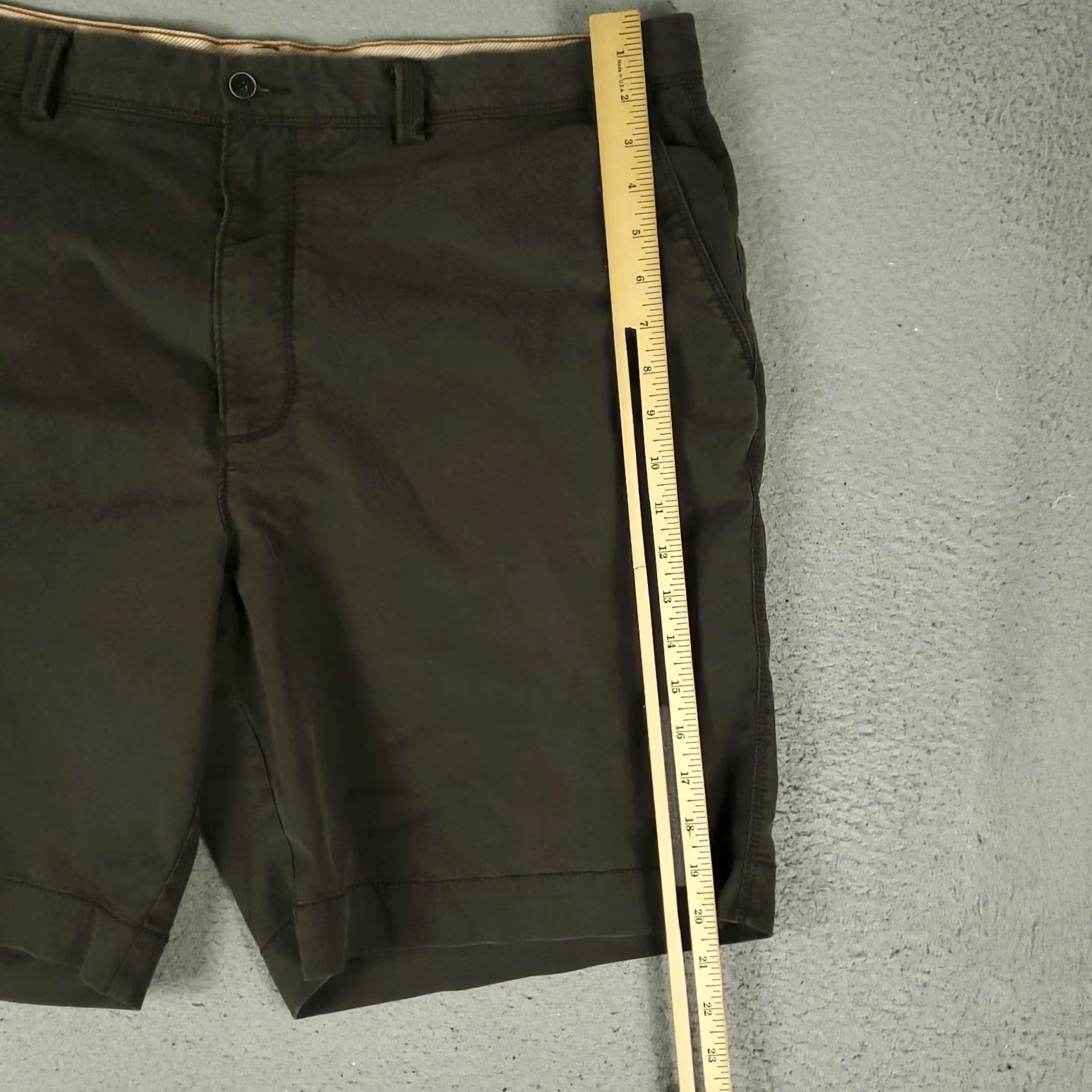 Tommy Bahama Tommy Bahama Shorts Mens Size 42 Brown Cotton Blend Flat Front Chino Size US 42 / EU 58 - 5 Thumbnail