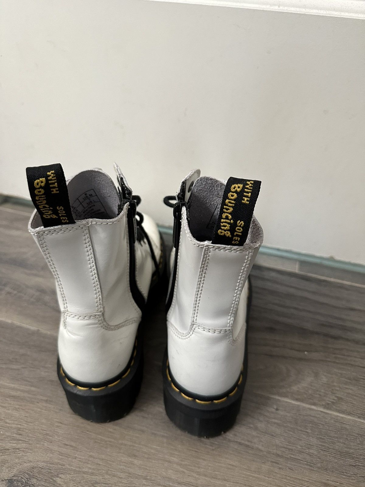 Dr. Martens JADON BOOT SMOOTH LEATHER PLATFORMS Size US 7 / IT 37 - 3 Thumbnail