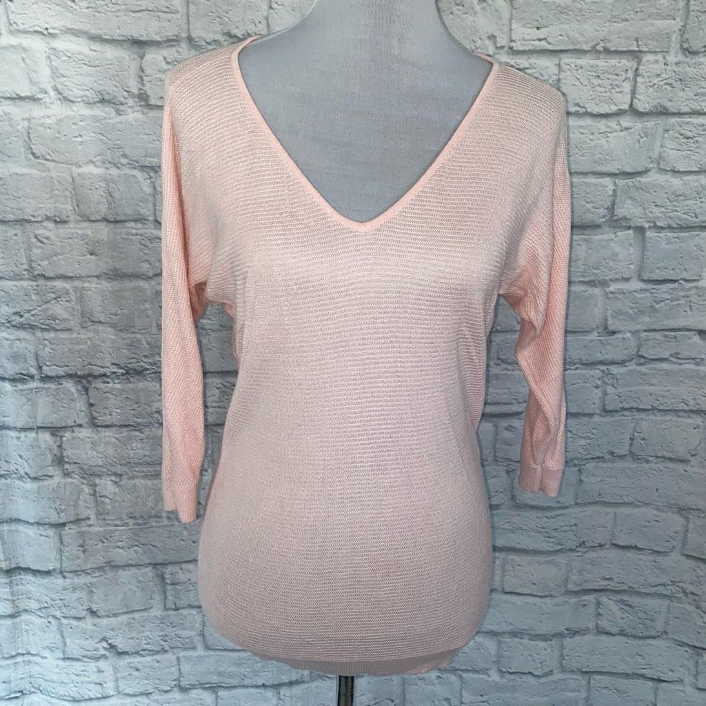 Express Express women S v-neck 3/4 sleeve ribbed lightweight sweater Size S / US 4 / IT 40 - 1 Thumbnail