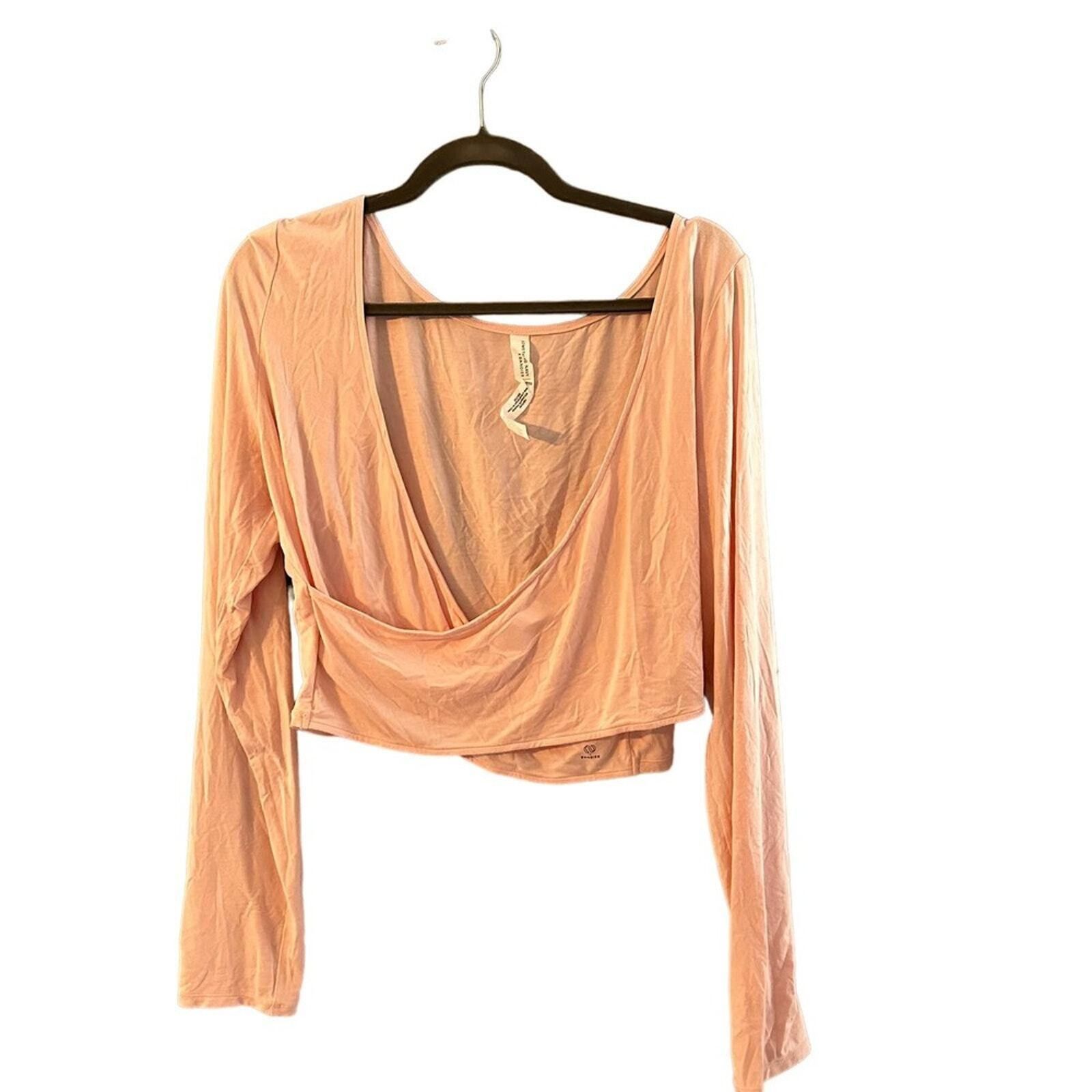 Other Bandier X Something Navy Crossover Pink Cropped Top Size 2XL Size XXL / US 16-18 / IT 52-54 - 1 Thumbnail